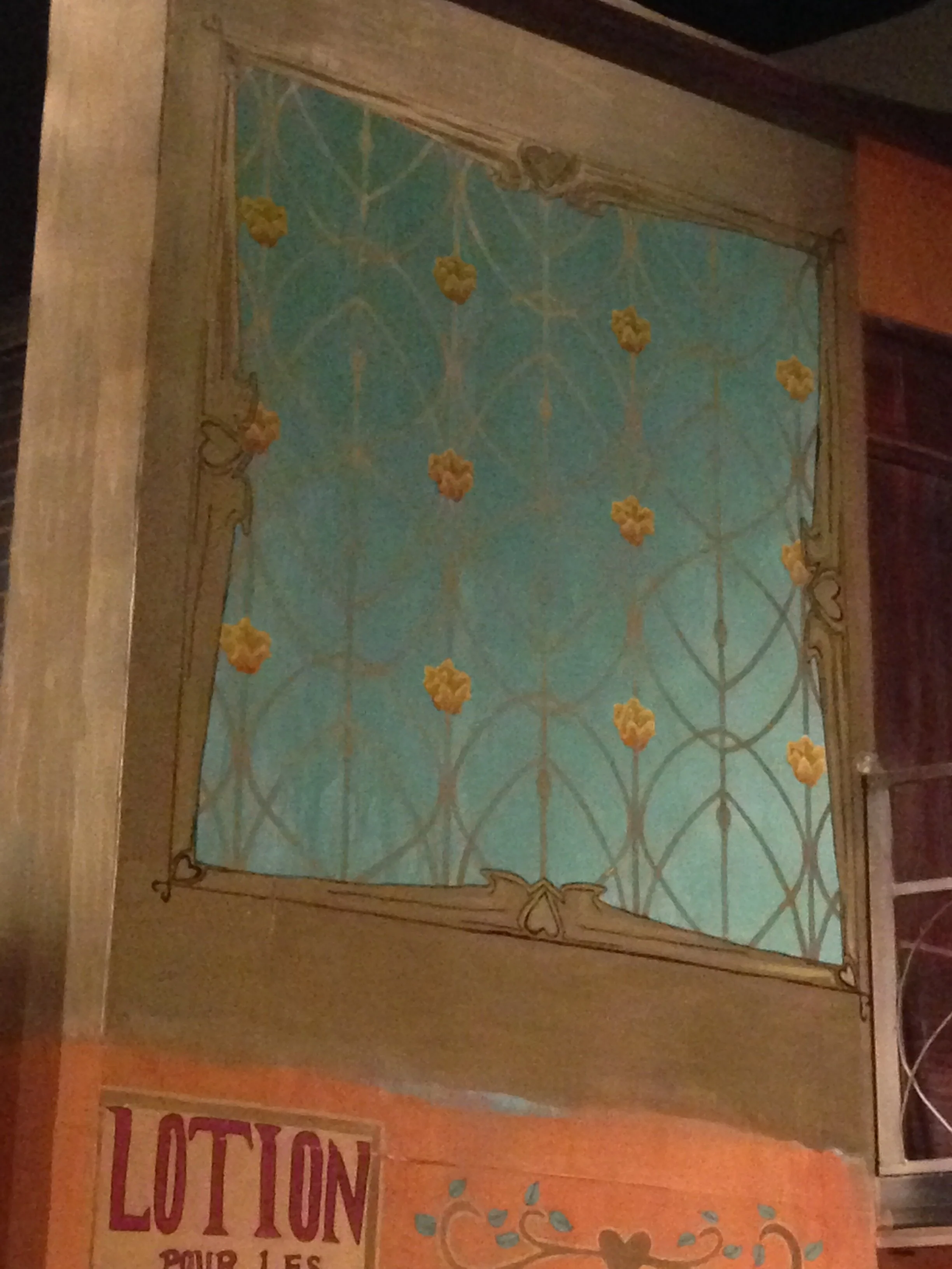 Final paint design for parfumerie interior