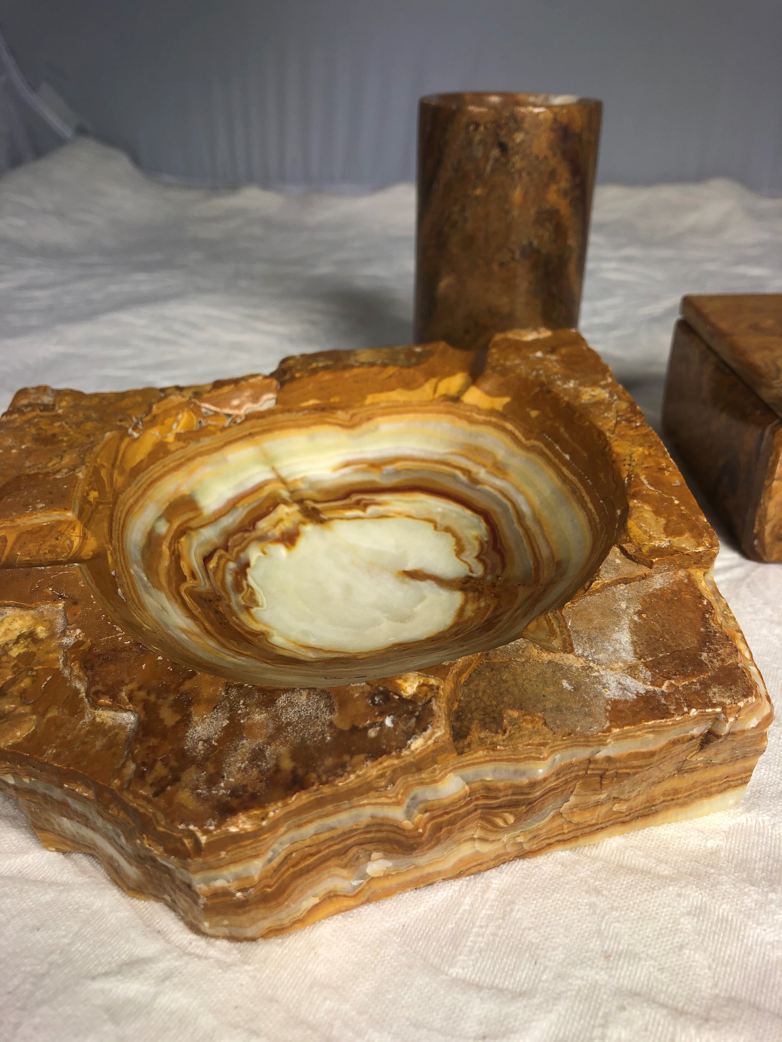 Onyx Table Set6.jpg