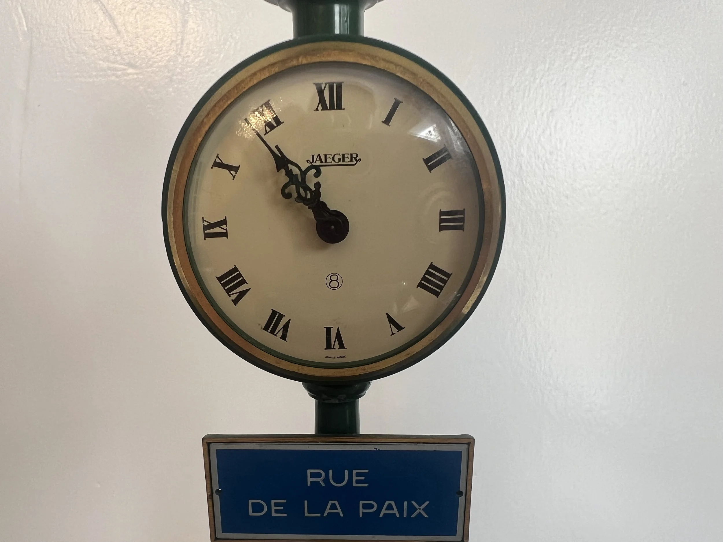 Jaegar Table Clock9.jpeg