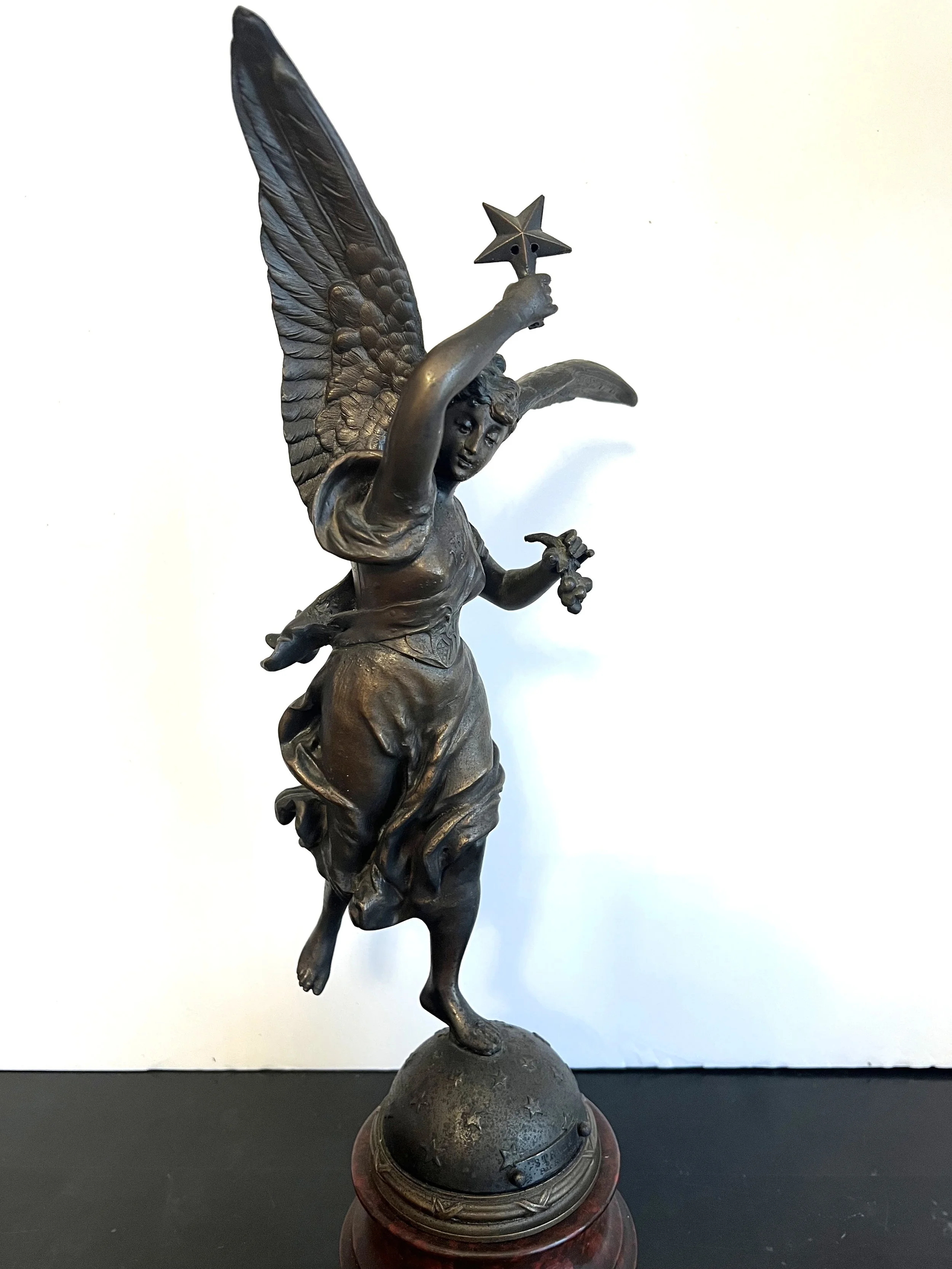 Bronze Star Statue3.jpg