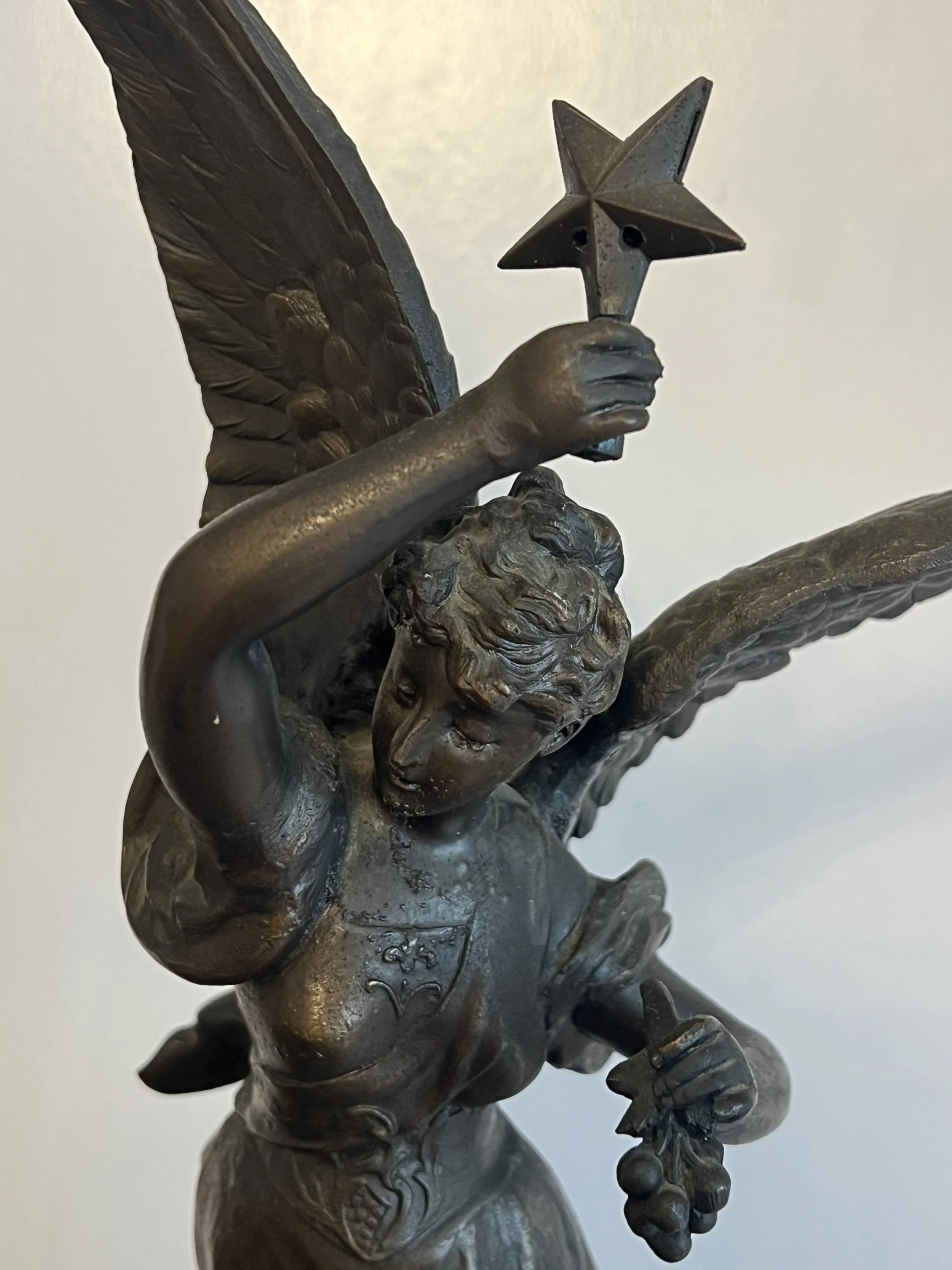 Bronze Star Statue7.jpg