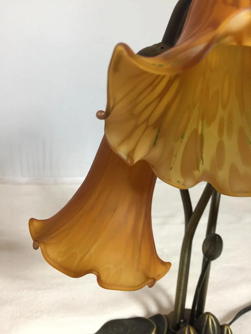 Tulip Bronze Vintage Lamp6.JPG