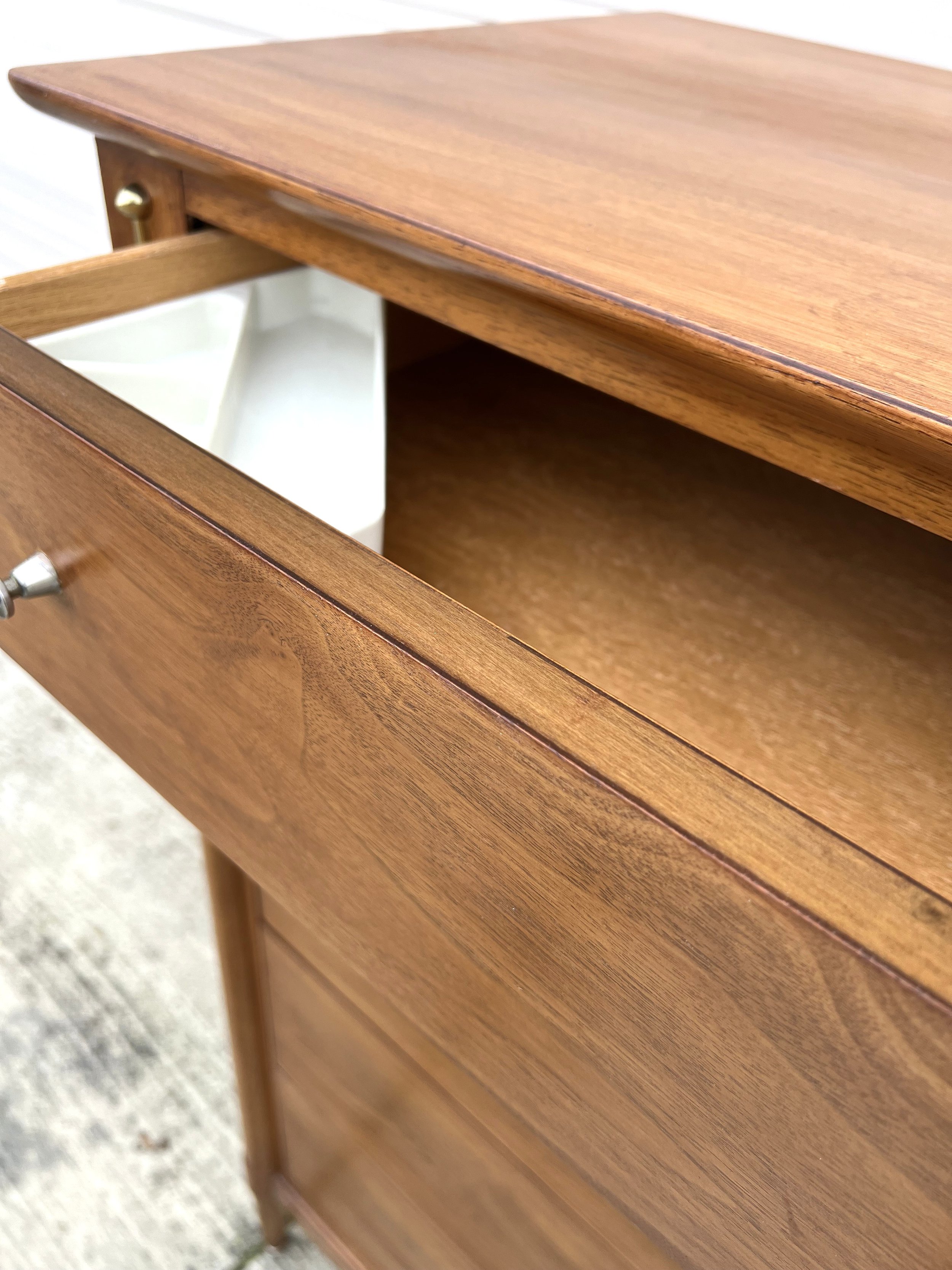 Midcentury Bureau4.jpg