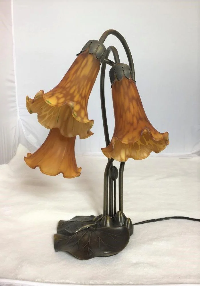 Tulip Bronze Vintage Lamp1.jpg