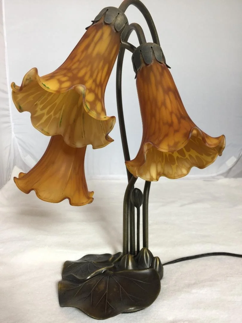 Tulip Bronze Vintage Lamp2.JPG