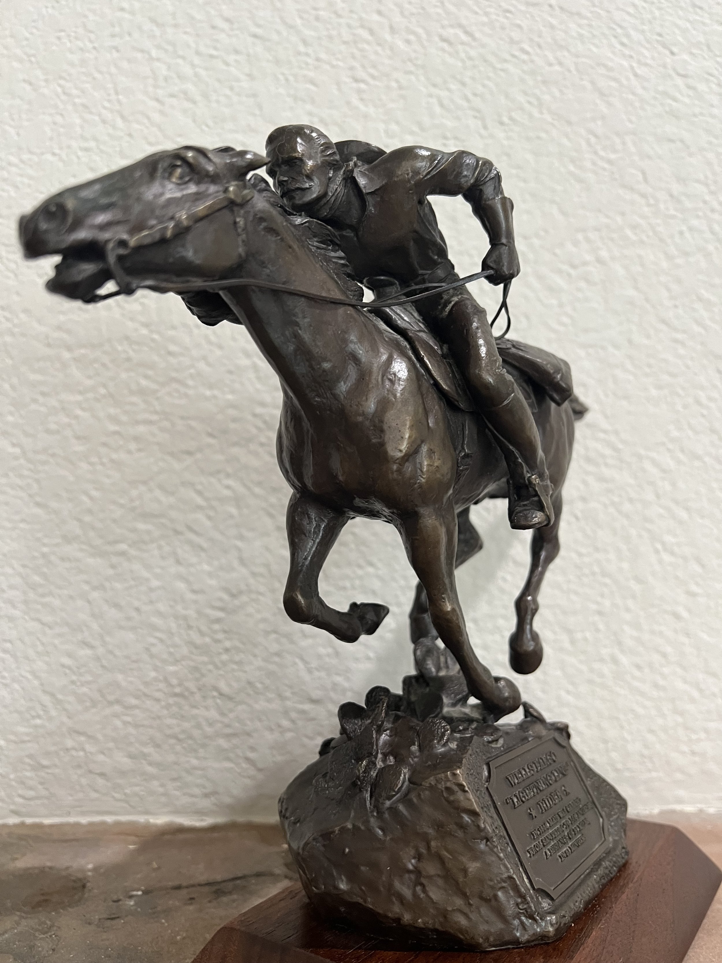 Wells Fargo Statue4.jpg