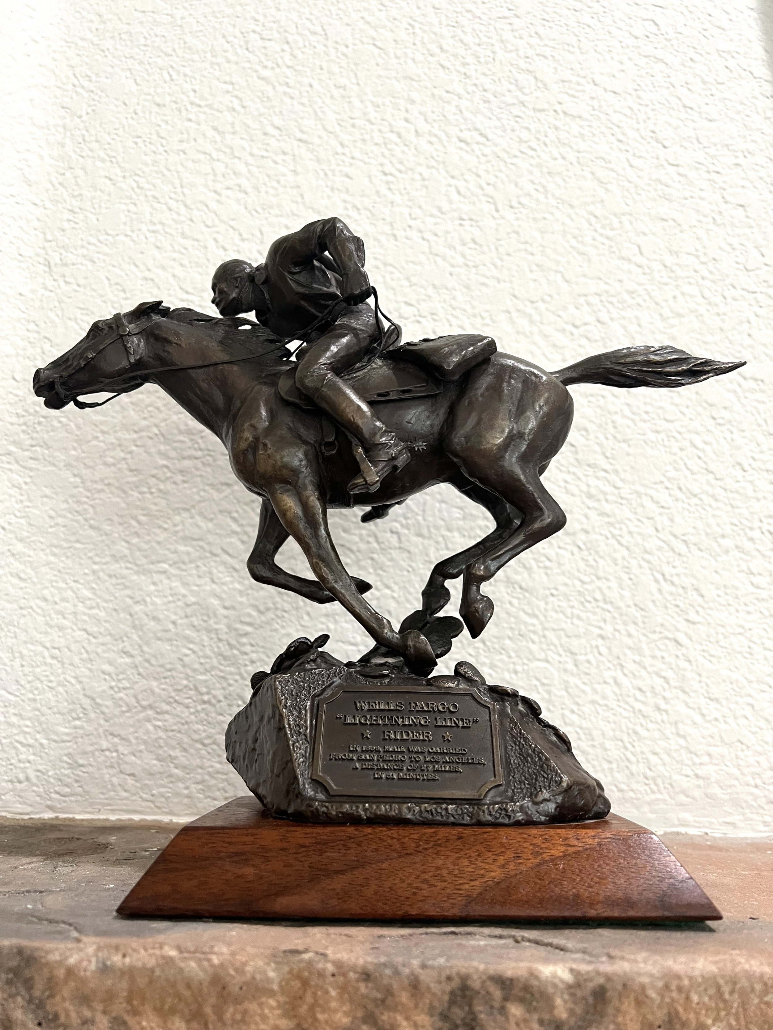 Wells Fargo Statue7.jpg