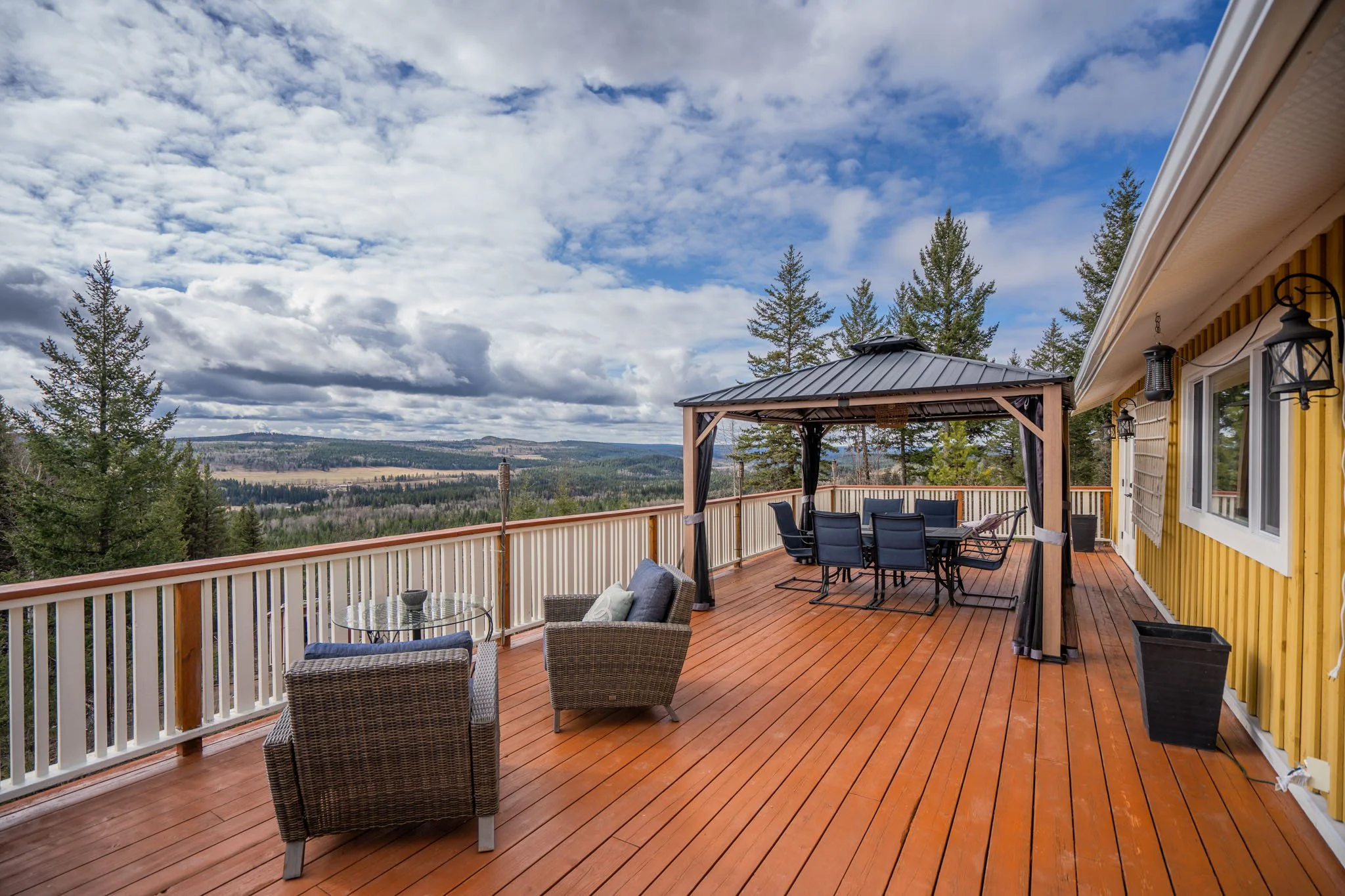 Sallee Duntin 100 Mile House Realtor - 6326 SPURAWAY DRIVE-6.jpg