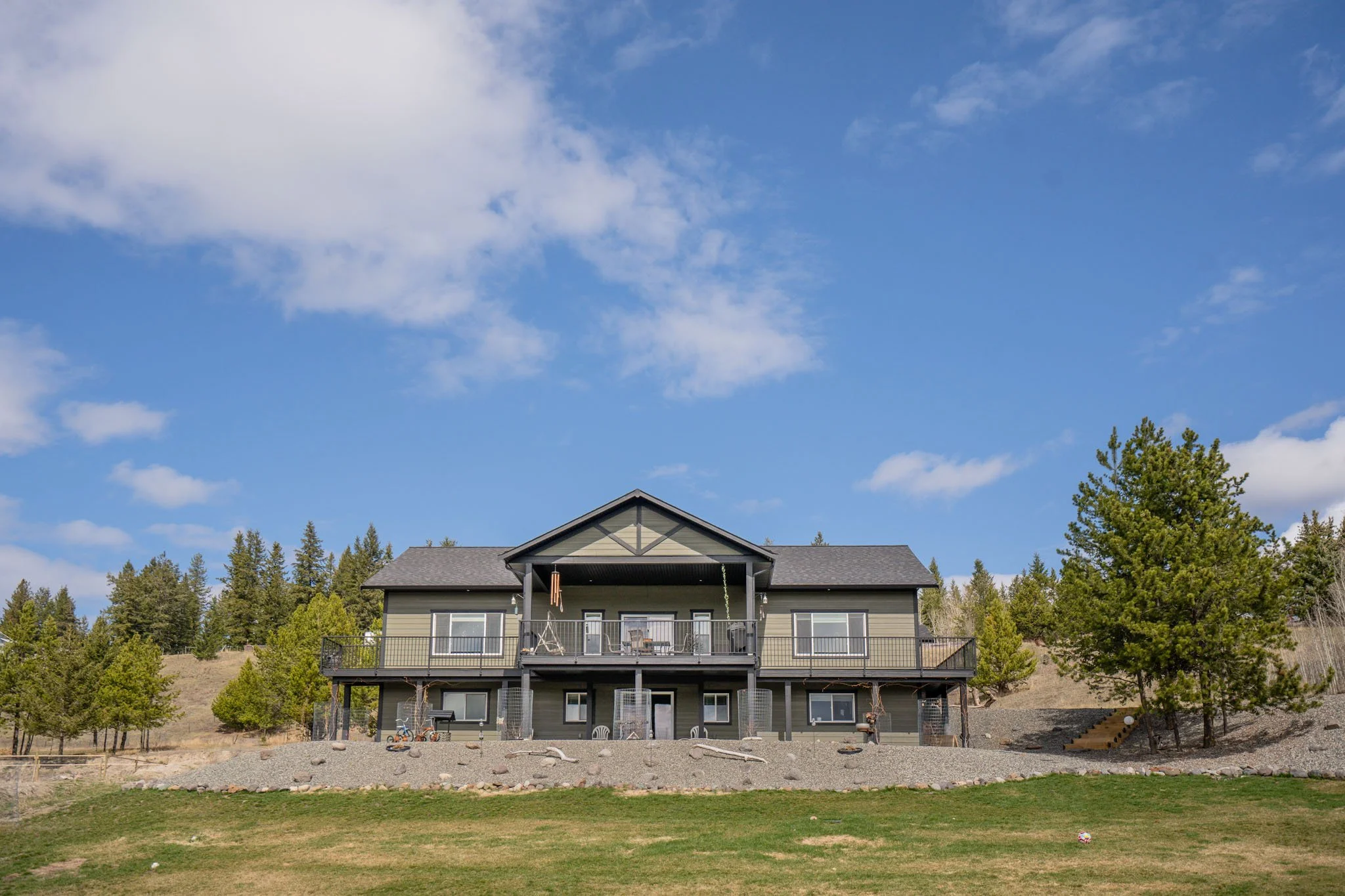 5593 LAKESIDE COURT: $975,000