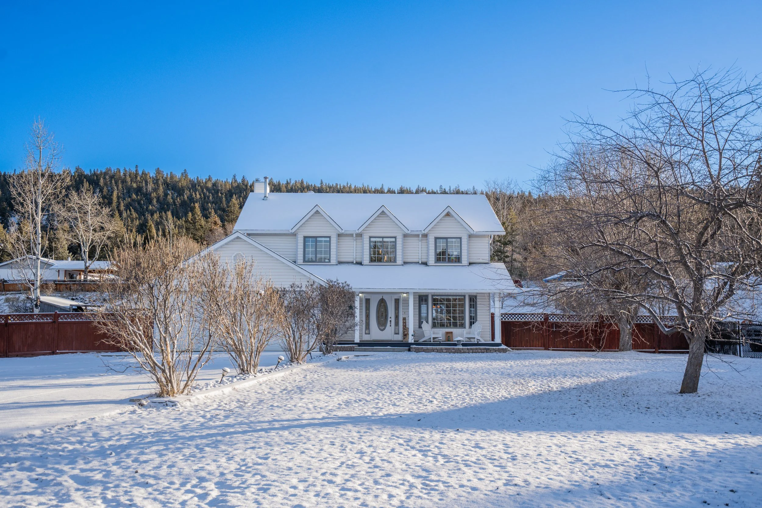 5663 HORSE LAKE ROAD: $614,900