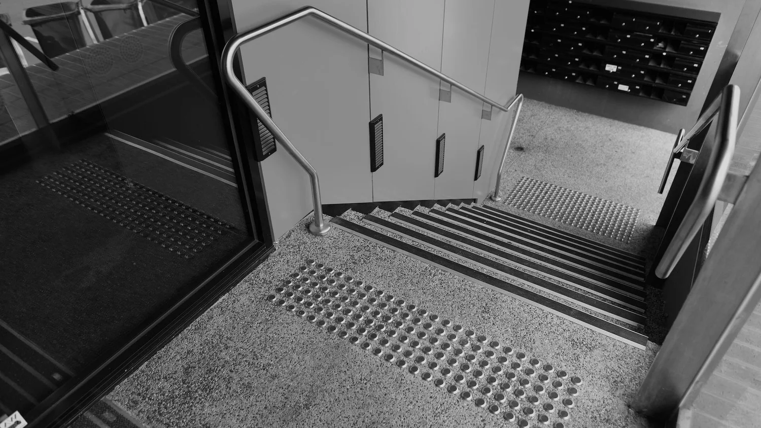 Landings - Enclosed
