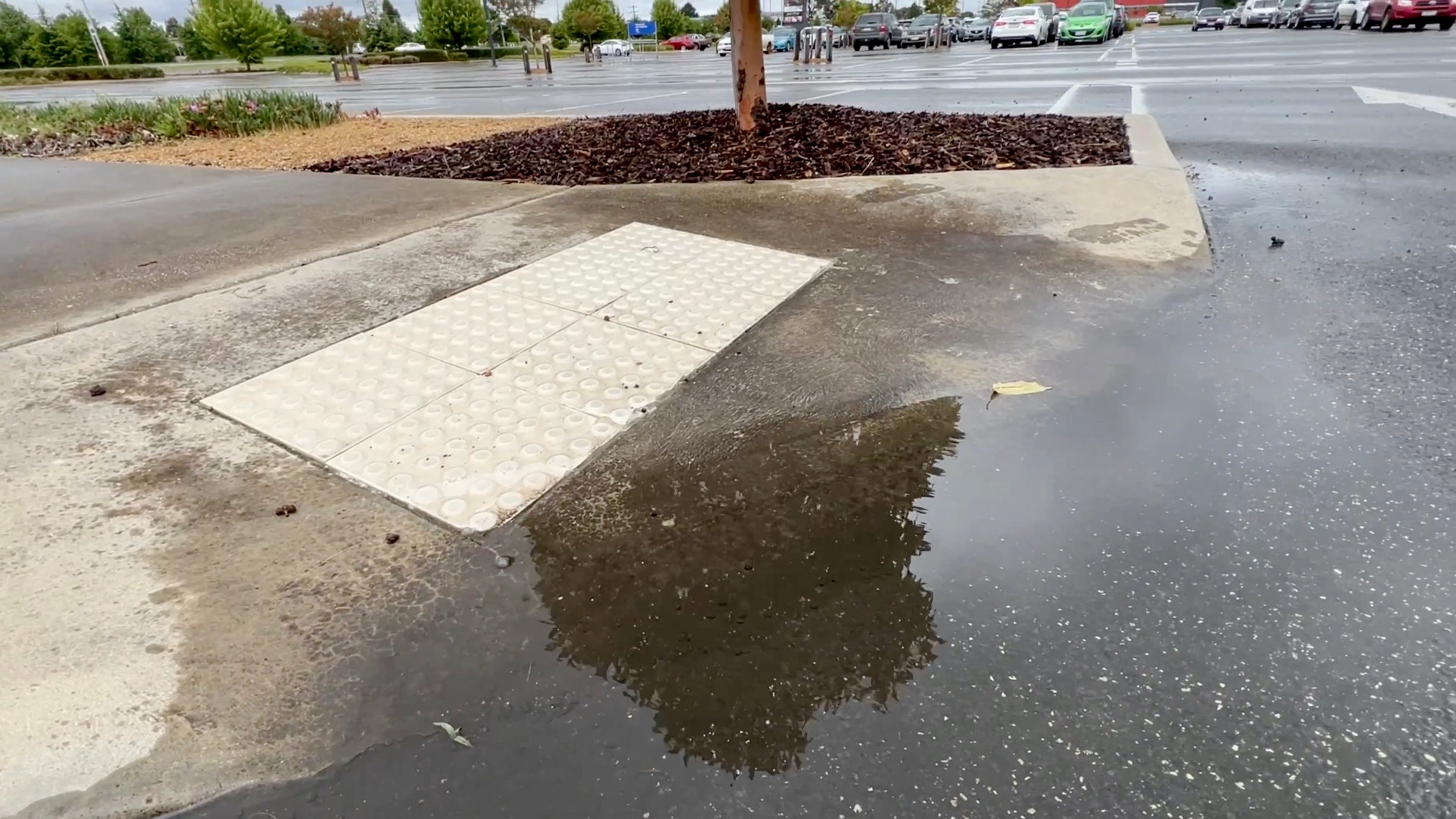 Water pooling in front of TGSIs on Kerb Ramp - Staebl Academy_Movie_Edit_4.jpeg