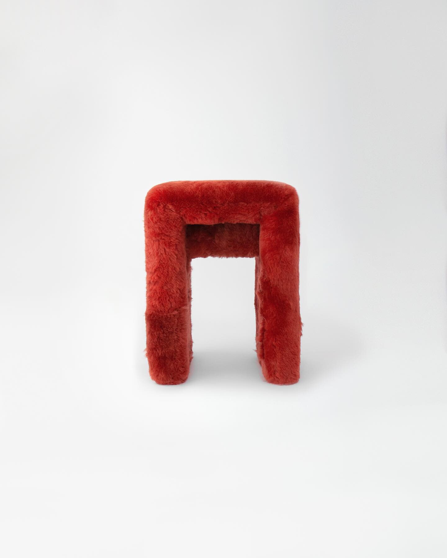 Slimline BLOC stool in red reclaimed sheepskin 💋💋💋

.
.
.
#contemporaryfurniture #slowmade #sustainability #craft #objectdesign
#newmakers  #artoninstagram #emergingartists  #itsnicethat #sayhito_submit #interiortrend