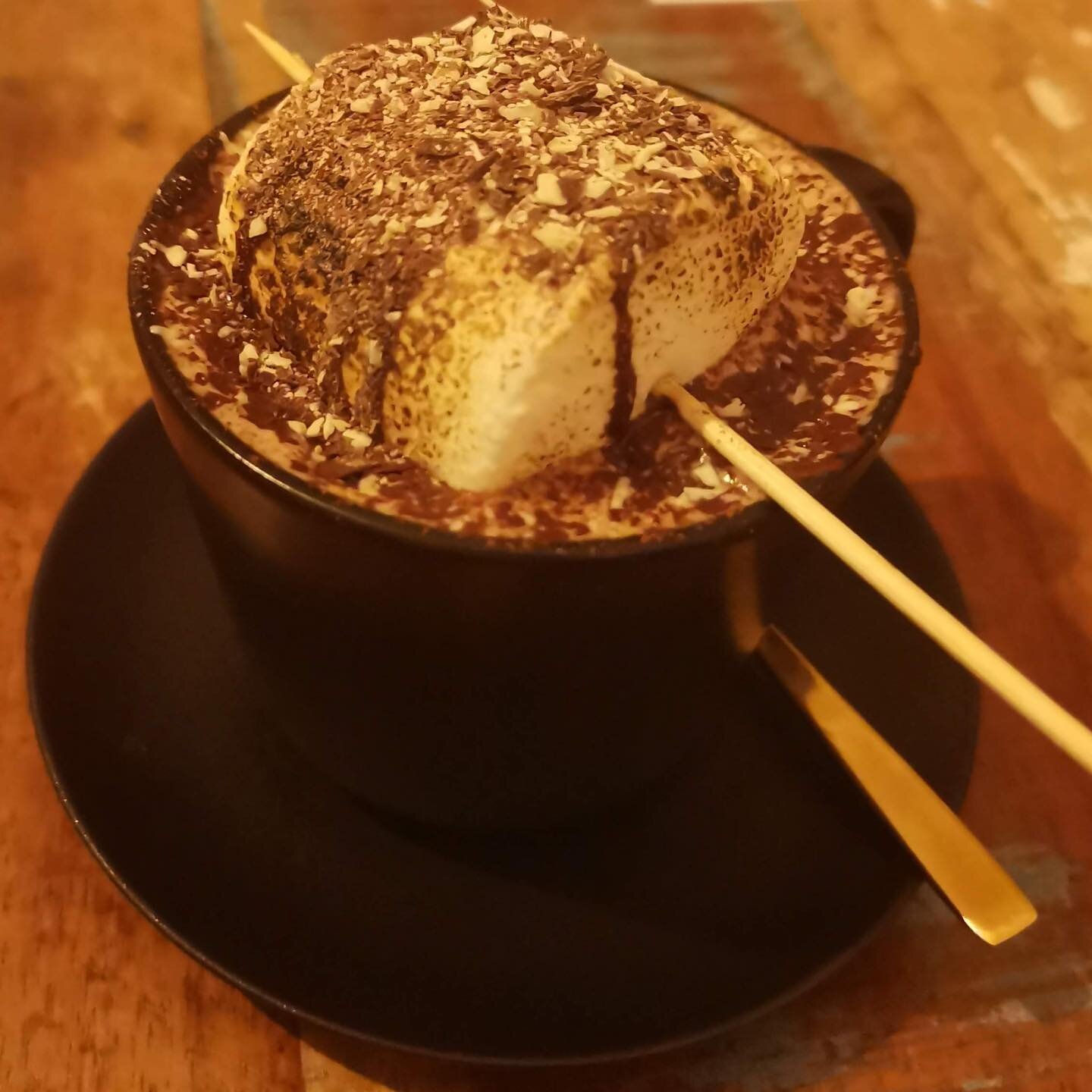 Elisabeth&rsquo;s is an adorable little dessert place in Kingsland that serves the BEST hot chocolate I&rsquo;ve ever tasted. This cozy and old-fashioned cafe is a perfect spot for a date night. Whether you&rsquo;re looking for a hot chocolatey drink