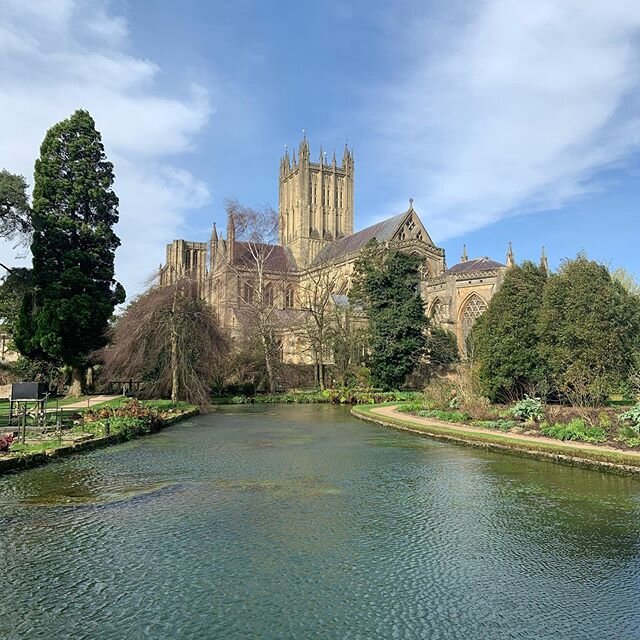 Happy first day of spring peeps. It&rsquo;s lovely here at the palace. The gardens are still open (with distancing rules). If you need some fresh air then it&rsquo;s a top place for a chill and some calm. @bishopspalacewells