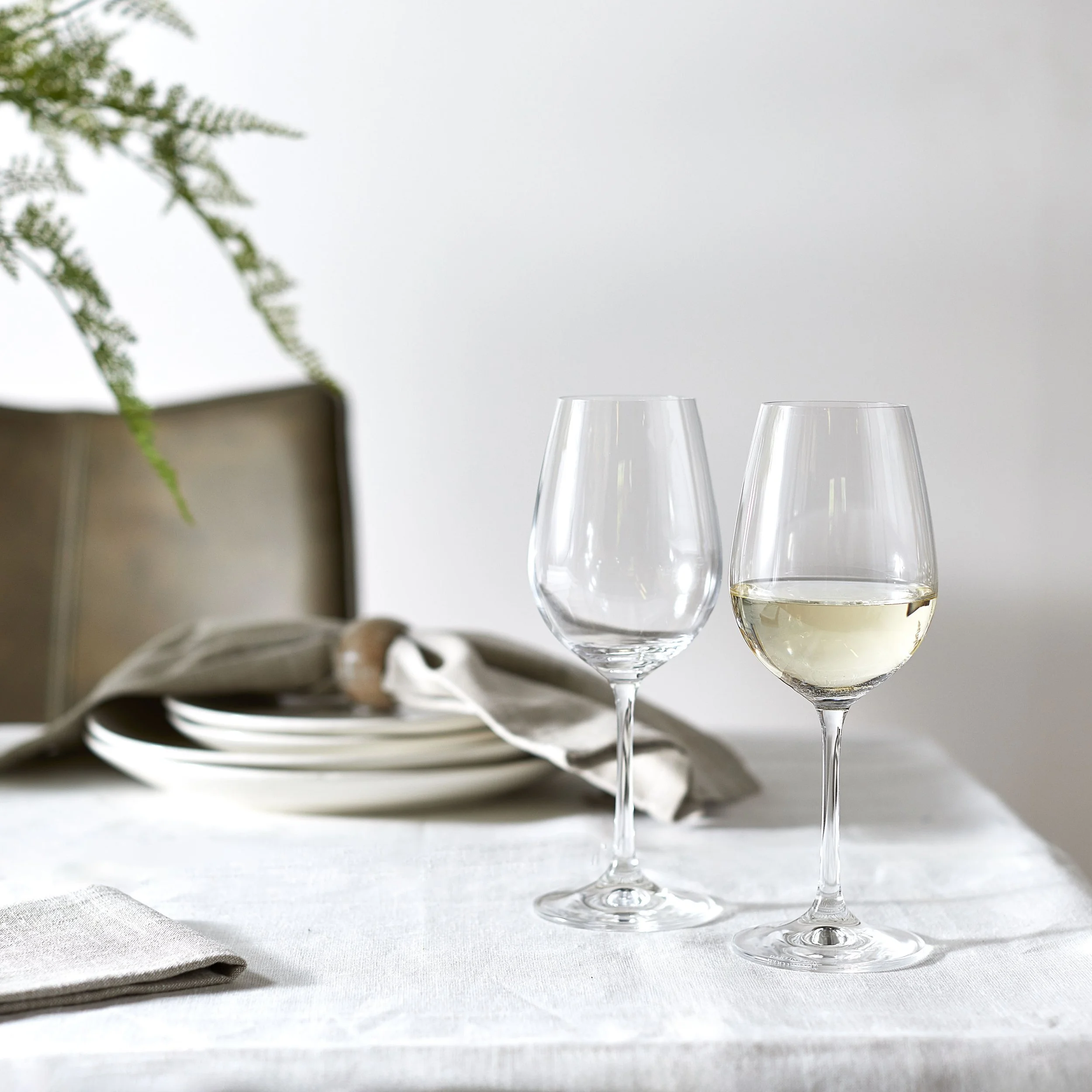 Vicotira_Cook_Photography_Dartington_Glasses_Photoshoot (1).jpg