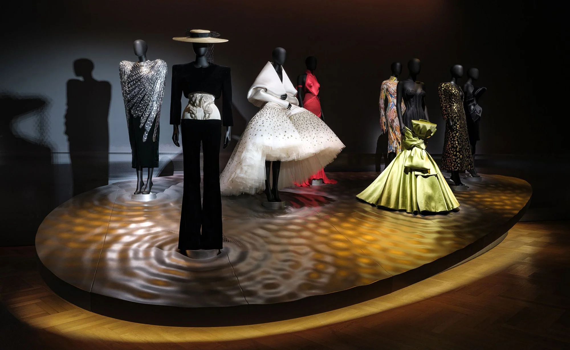 Schiaparelli: Fashion Becomes Art — V&amp;A