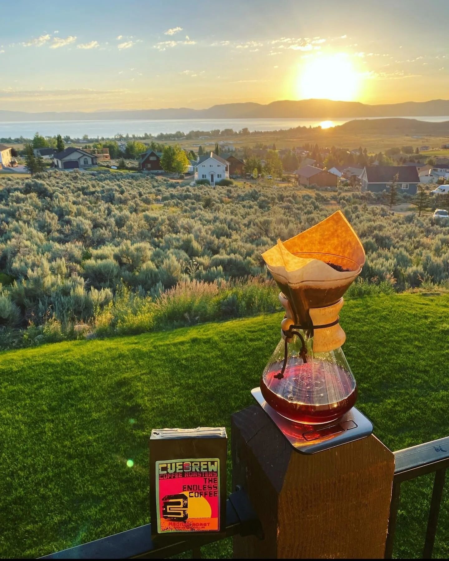 Lovely shot from @the_midwestern_man taking his Endless summer bag to Utah with him. #alwaystravelwithcoffee

#coffee #cuebrew #coffeeroaster #coffeetime #smallbatchcoffee #shopsmall #smallbusiness #roswellga #summercoffee #icedcoffee #coldbrew #roas