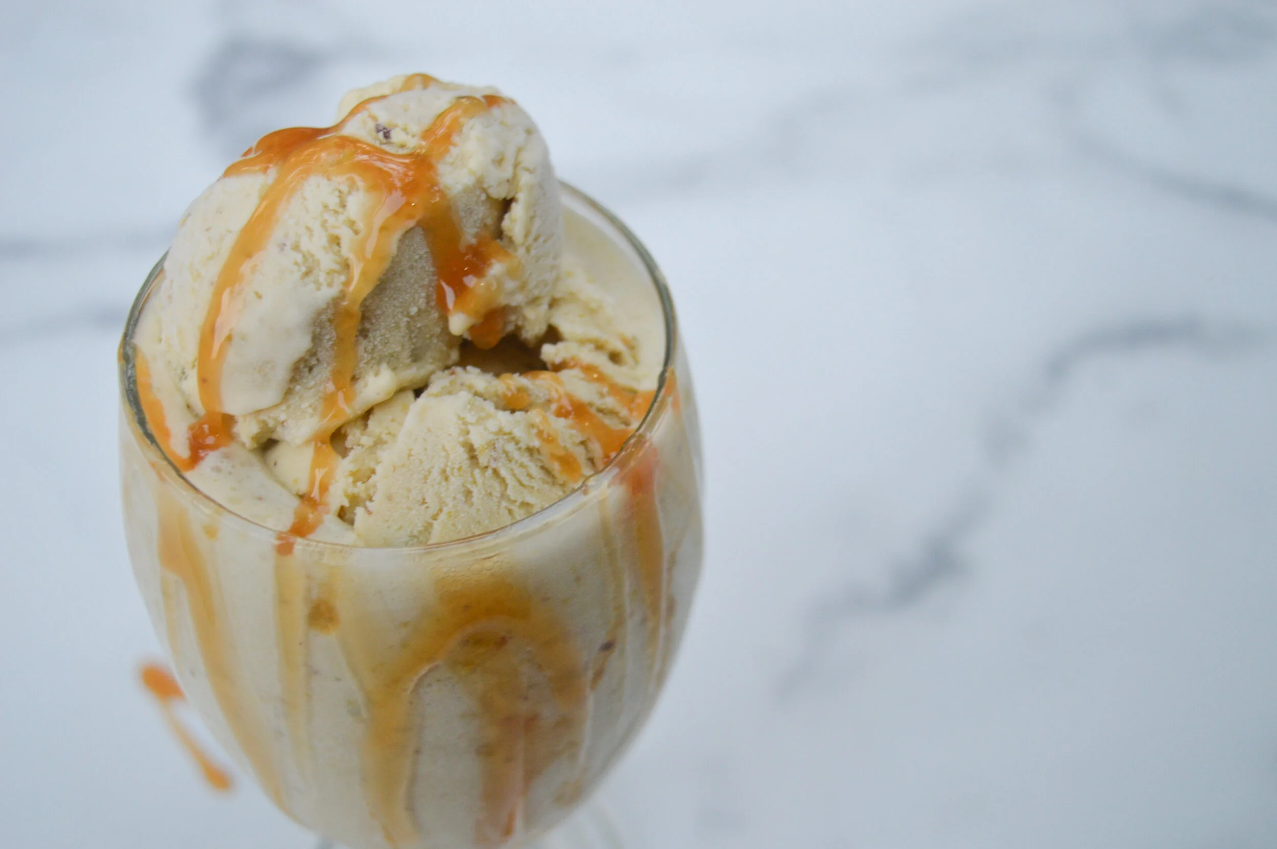 Catering liquorinfused ice cream custard — Crème de Liqueur