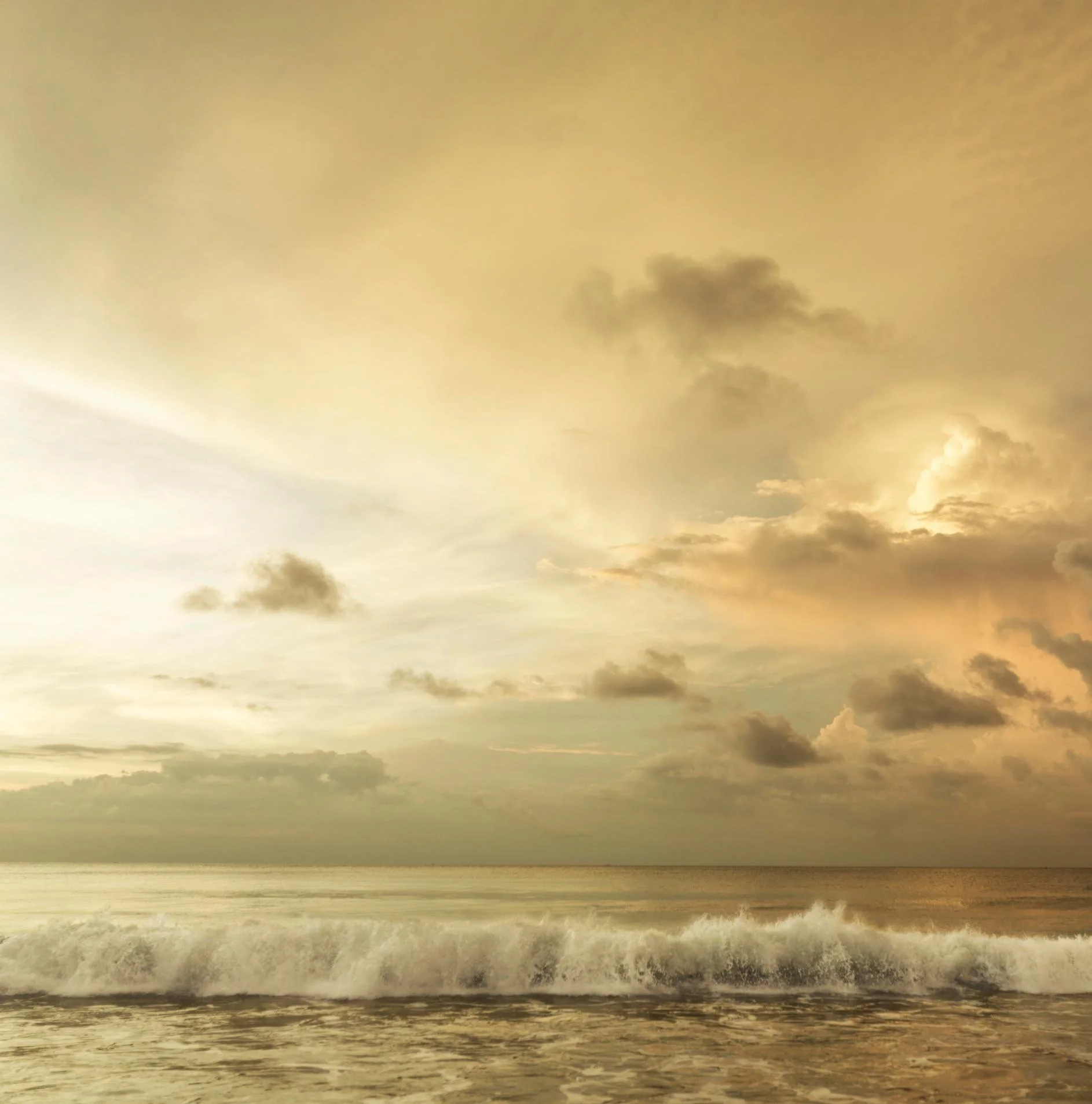 Jimbaran Beach Sundown_0015 sq.jpg