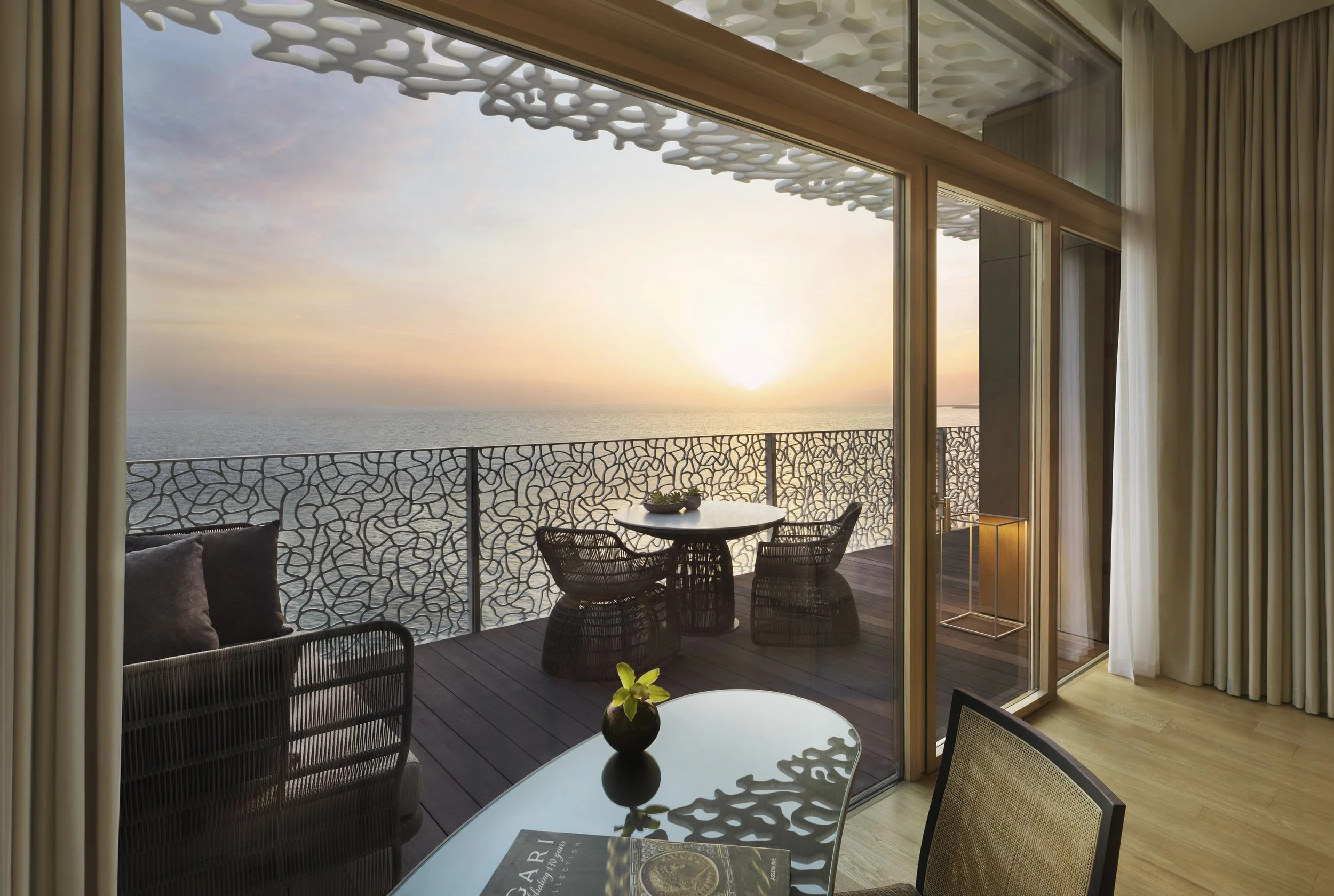 Bulgari King Guestroom Terrace_0031_v4_doorshut.jpg