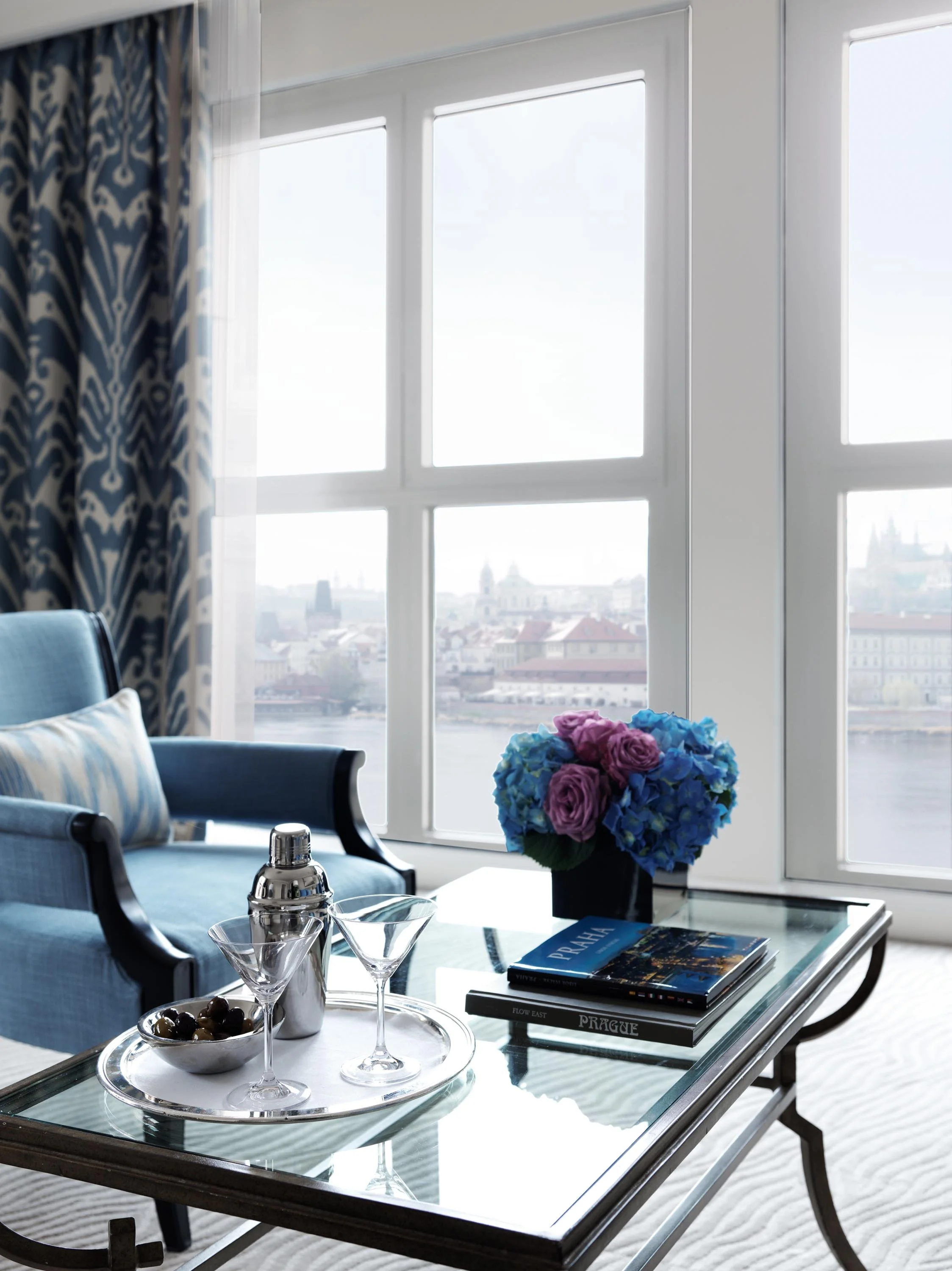 Modern Suite Lounge Table_0001A.jpg