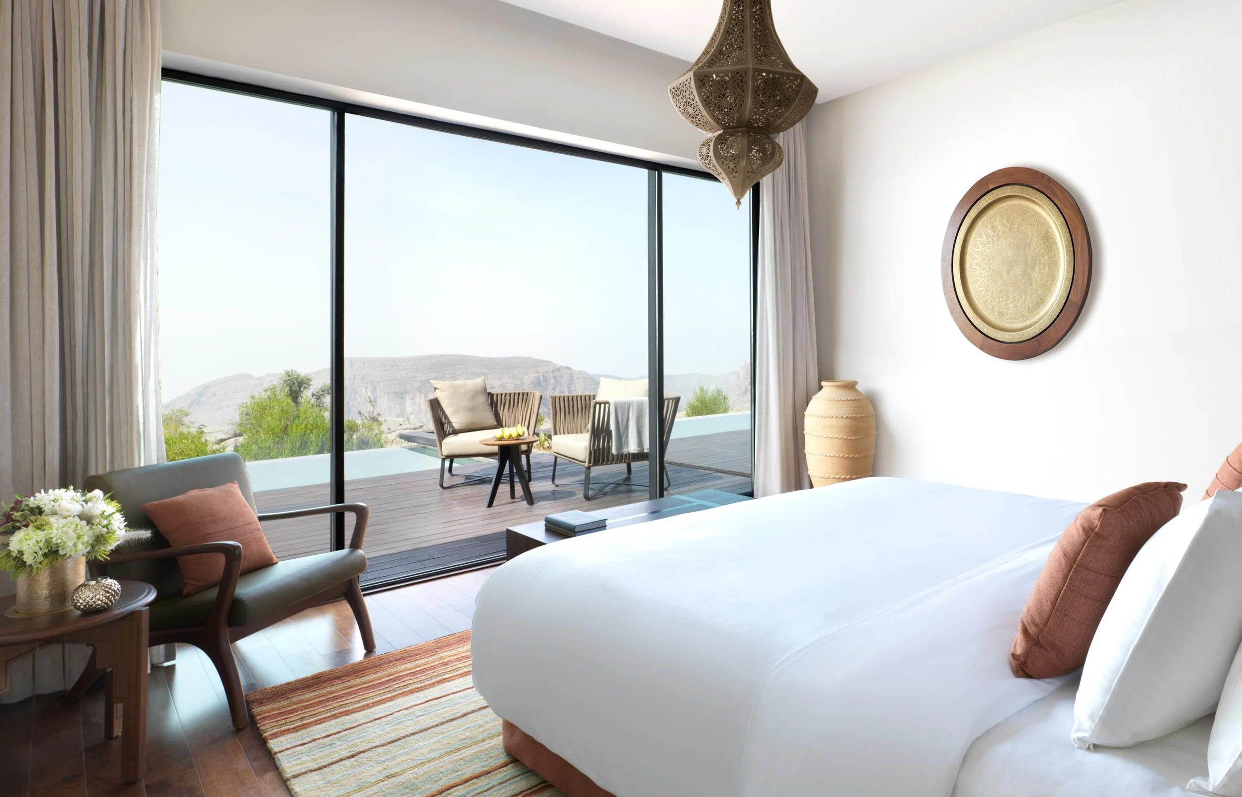 One Bed Cliff Pool Villa Bed_0004.jpg