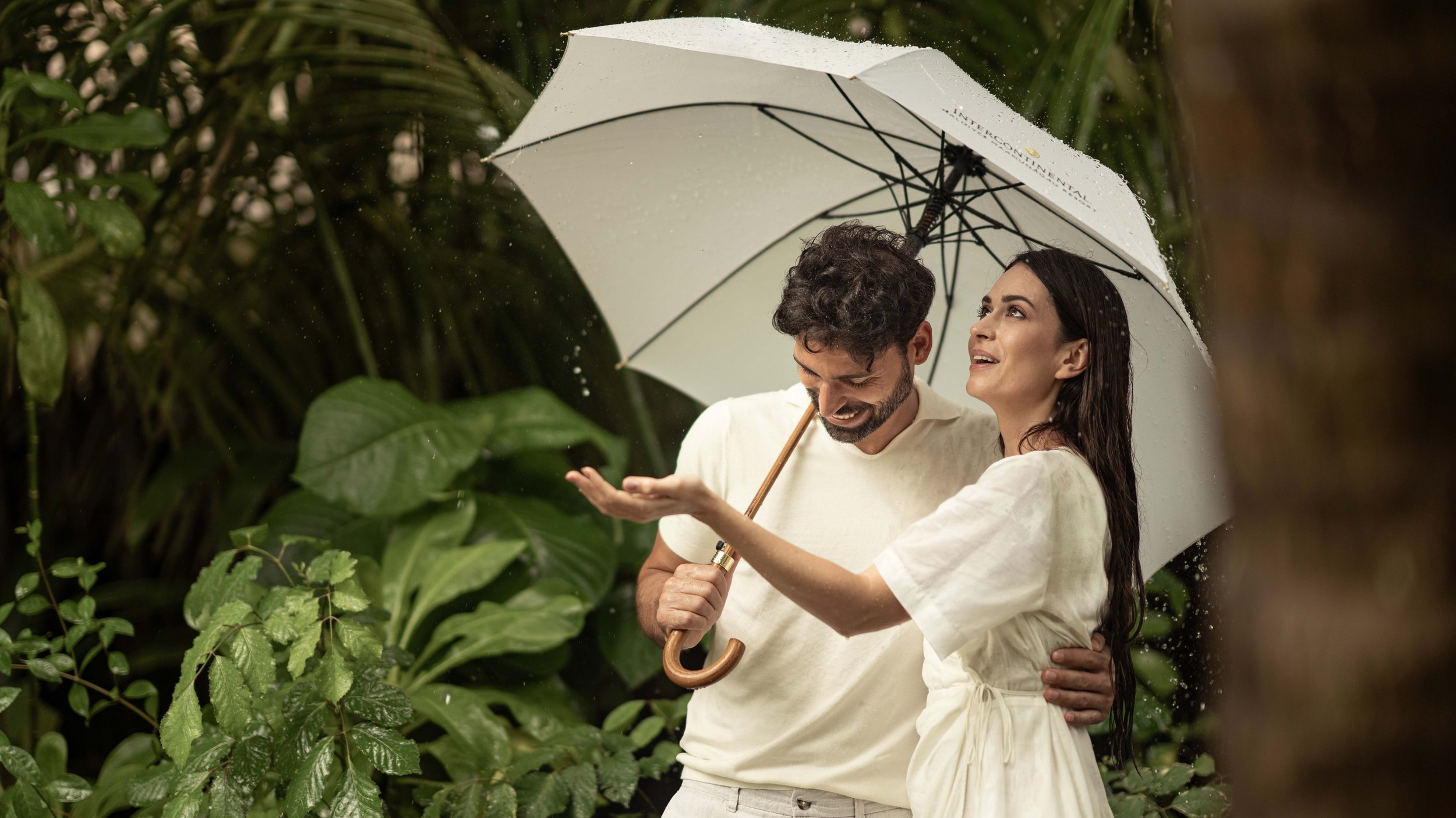 034ICM Umbrella Couple  57 copy.jpg