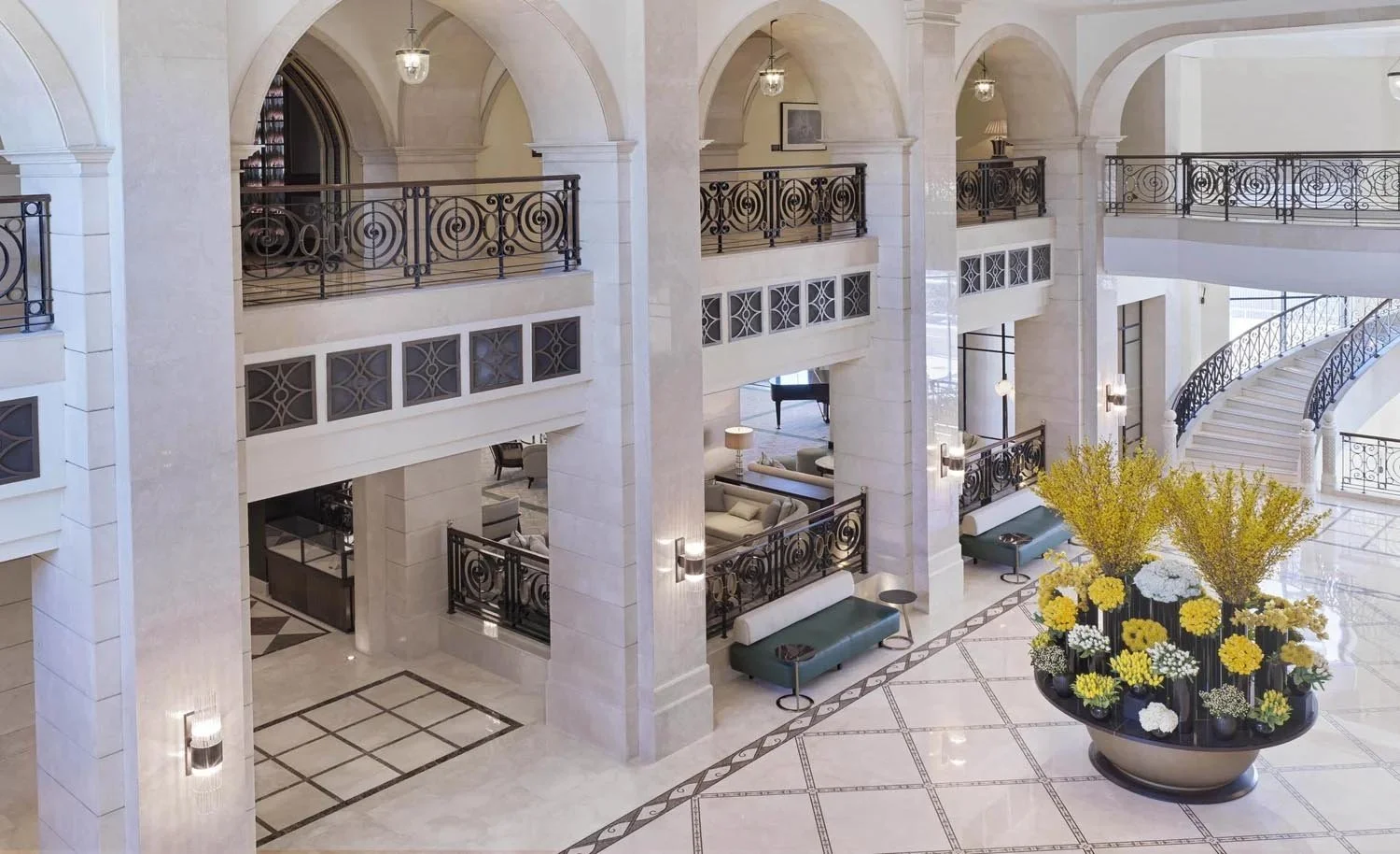 Lobby+E+(Lights)_0001.jpg