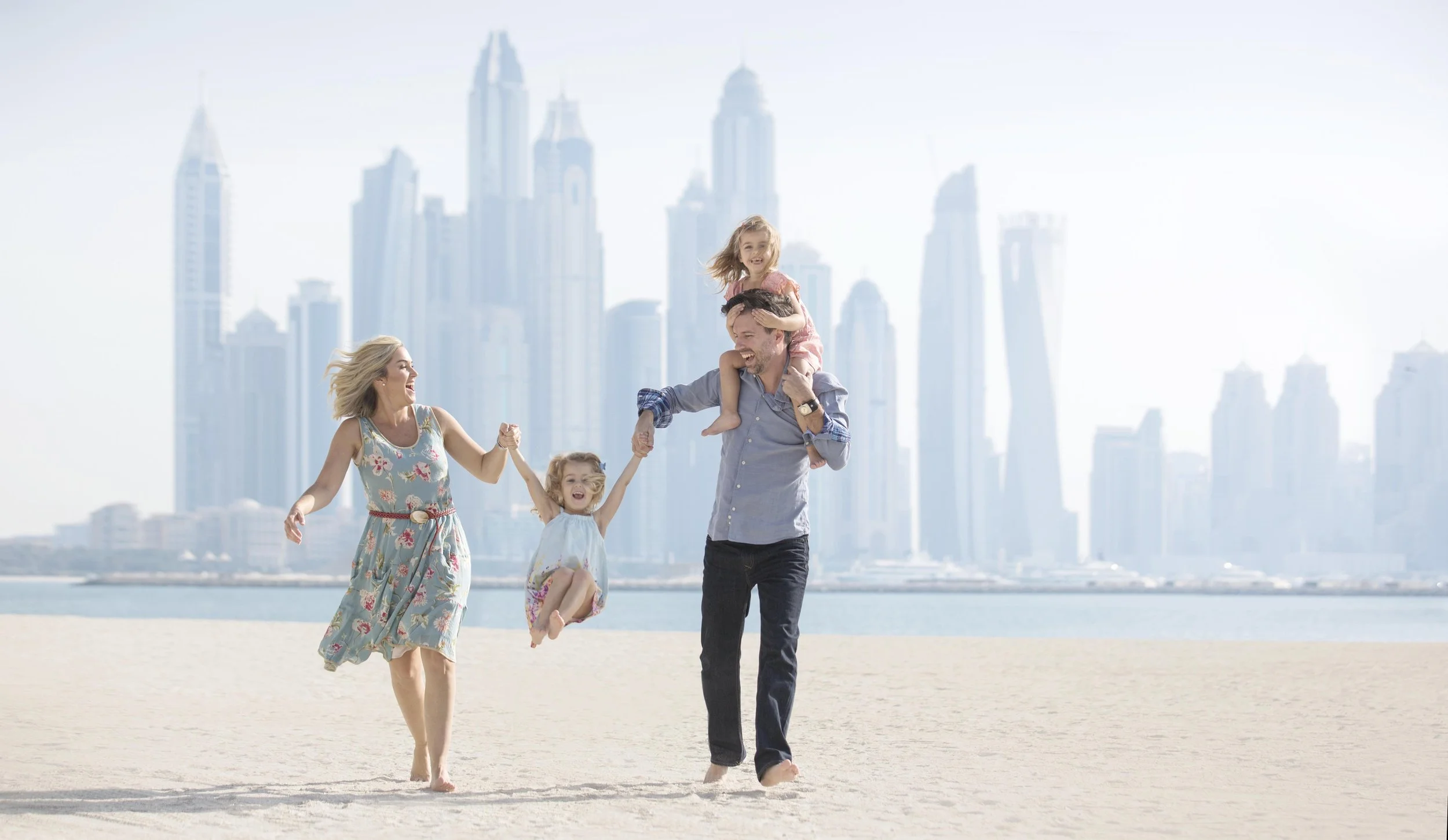 09 FTP Family Lifestyle on the Beach 20.jpg