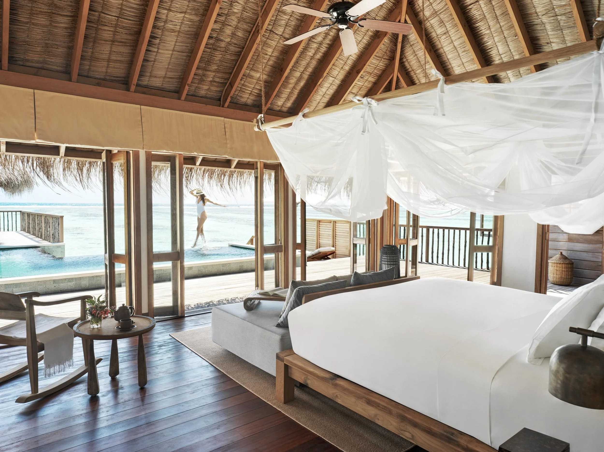GLF Villa 17 Master Bedroom Lifestyle_0010.jpg
