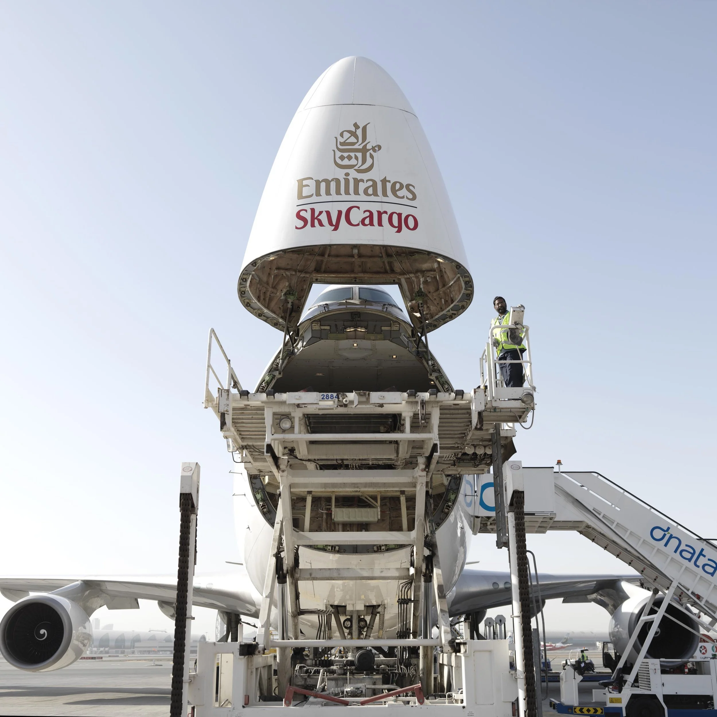 006 003 Loading 747_0015sq.jpg