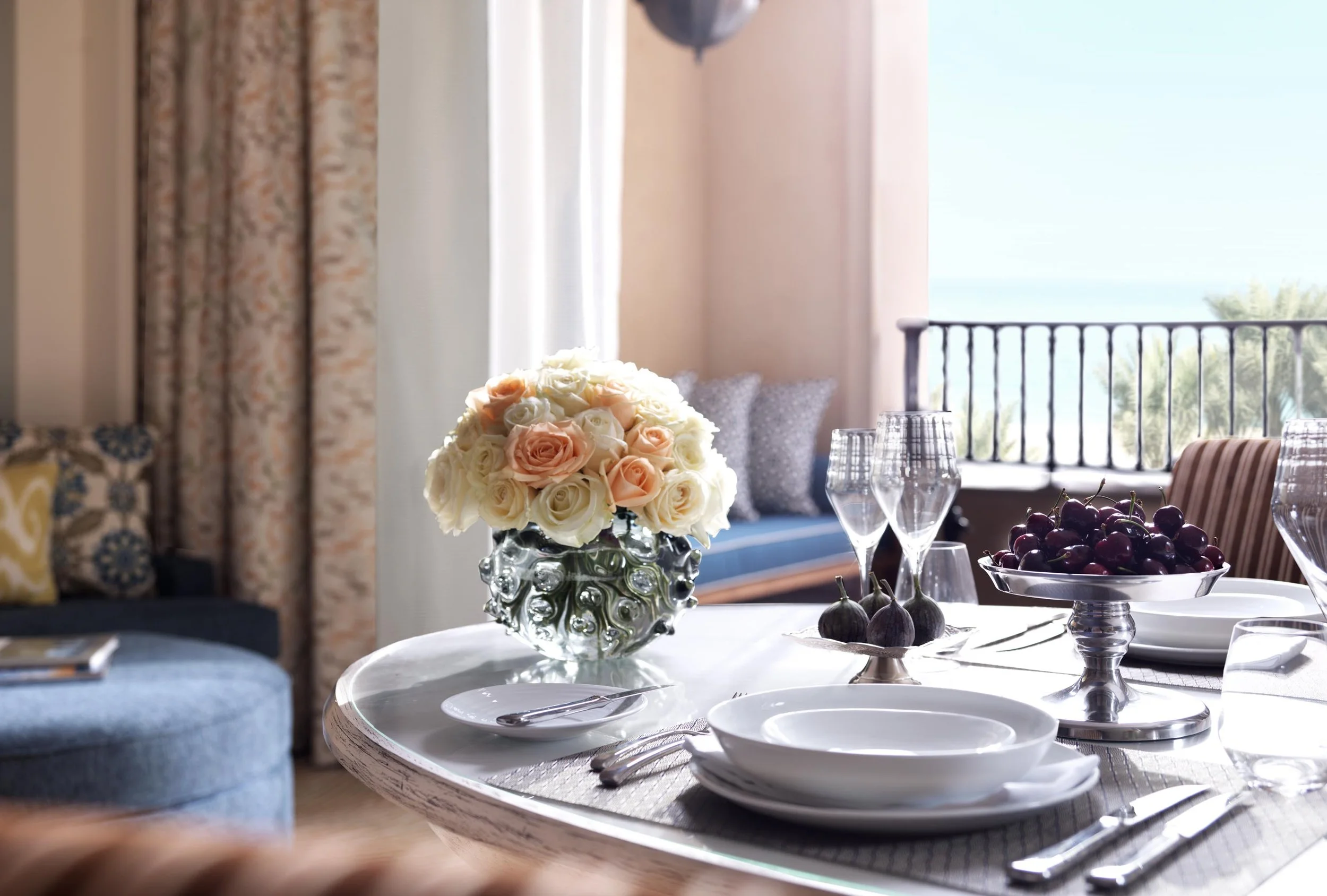 006 FSD In Room Dining_0013.jpg