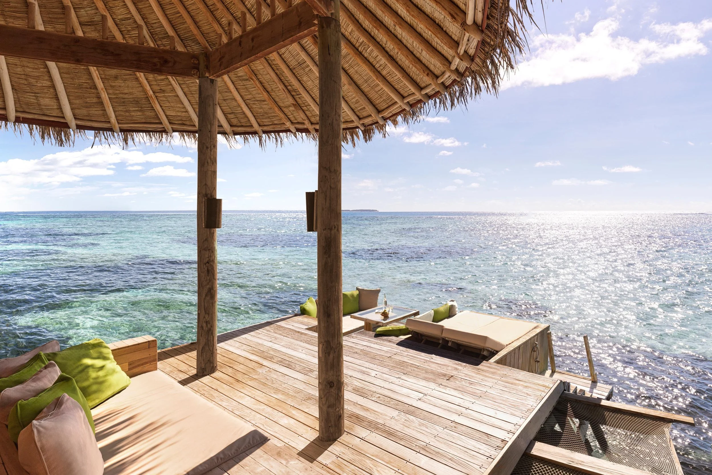 SSLM Sunset Laamu Water Villa 72 Deck_0001 V3 3X2.jpg
