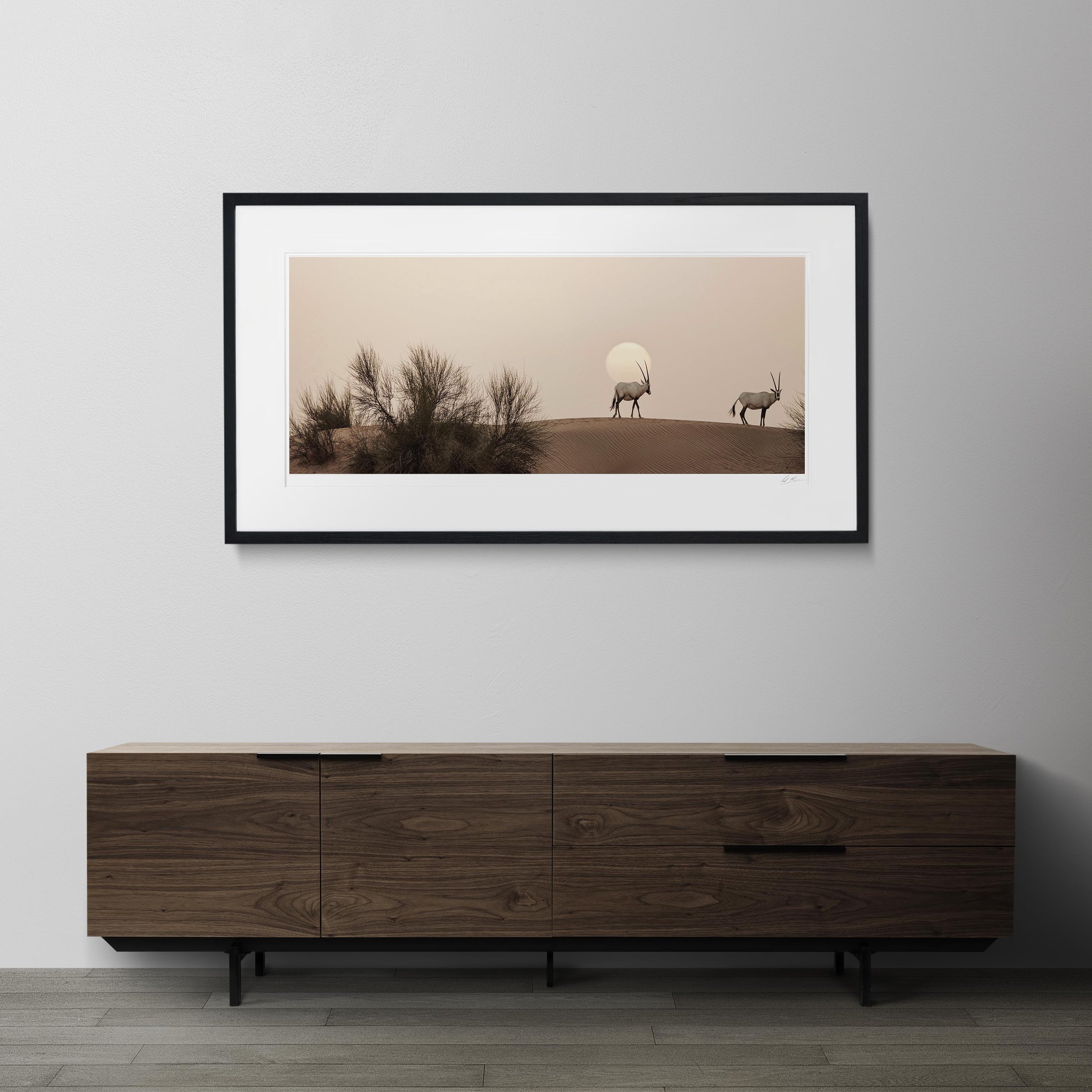 Black Panorama Frame mock up room Oryx 0035.jpg