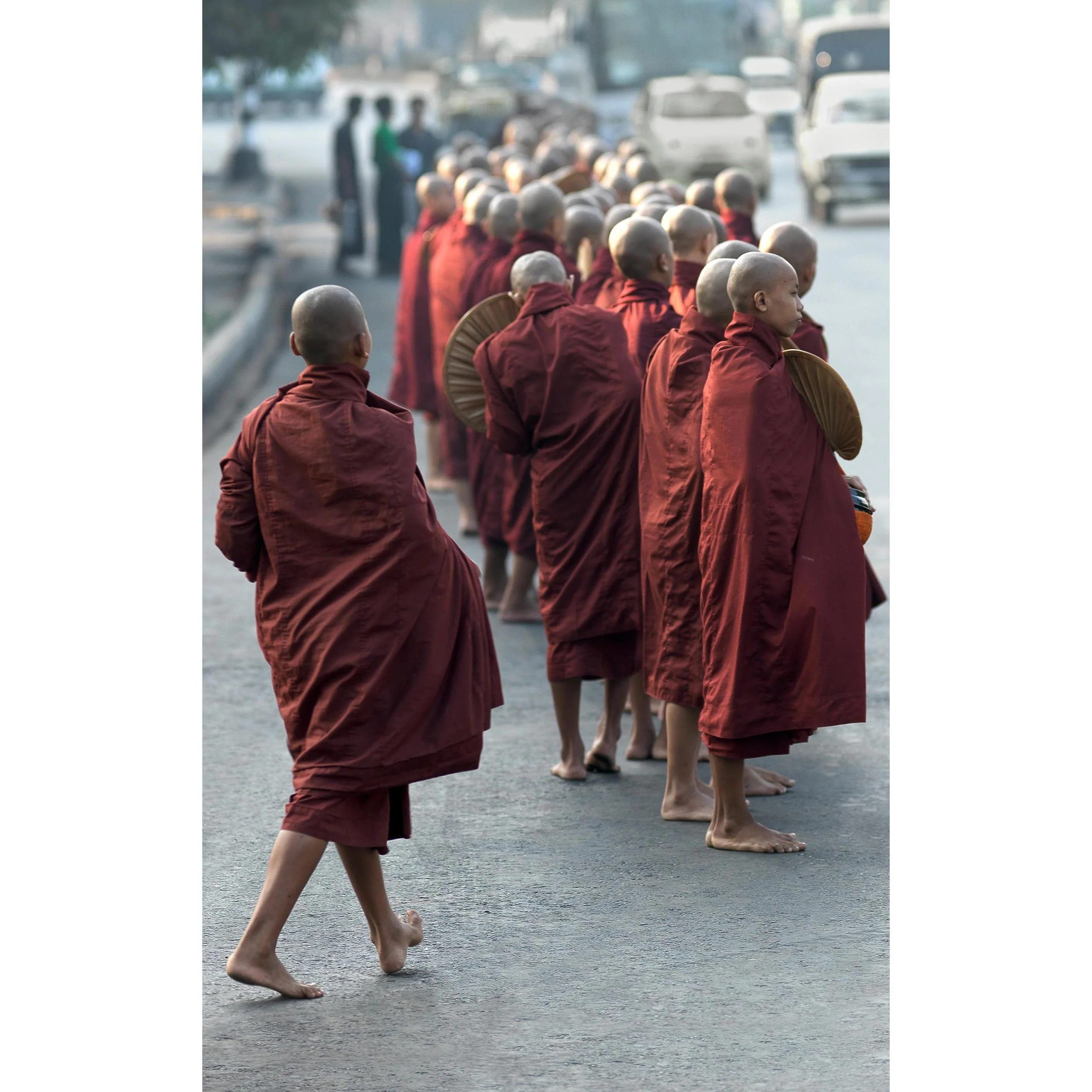 Monks in Yangon_0001.jpg