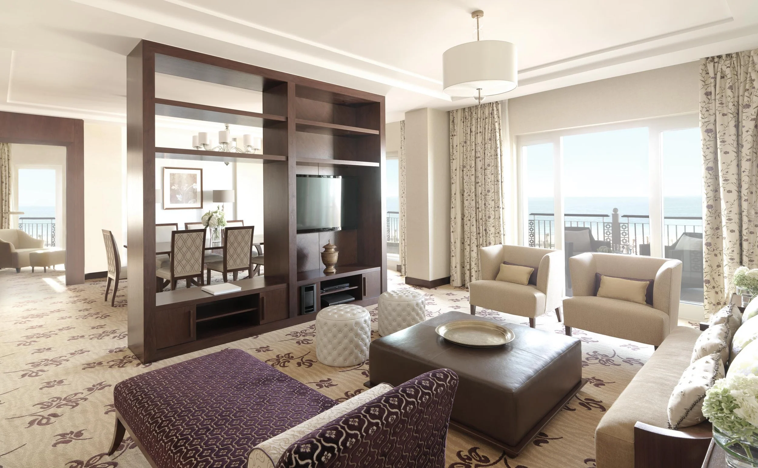 05 RCD Ritz Carlton Suite Lounge Desat 11.jpg