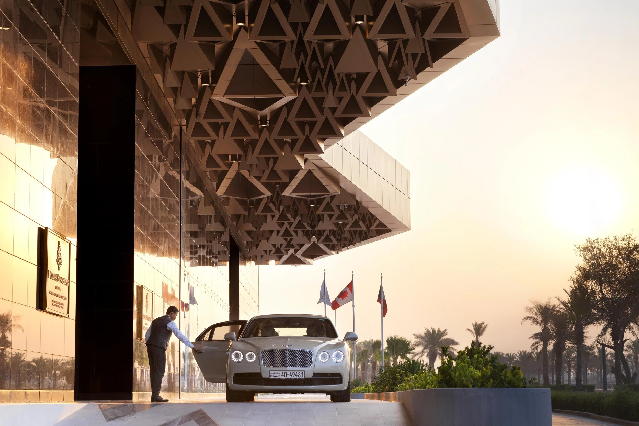Porte Cochere & Bentley A_0014 3x2.jpg