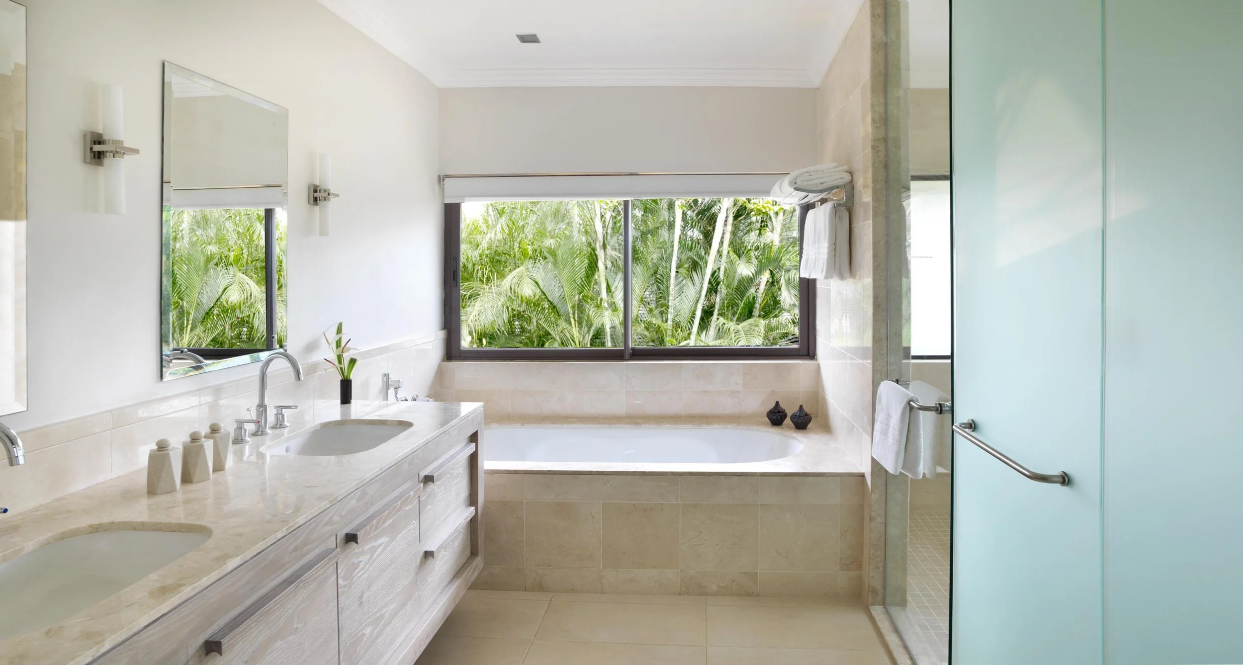17 FSM Residence Villa Twin Bathroom_0003.jpg