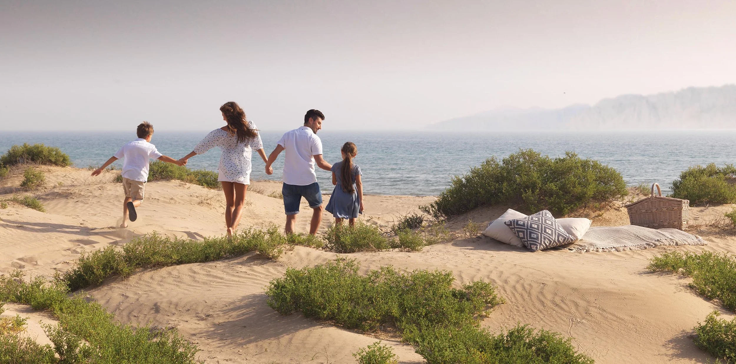 RAK Family Beach Mountain View_0021.jpg