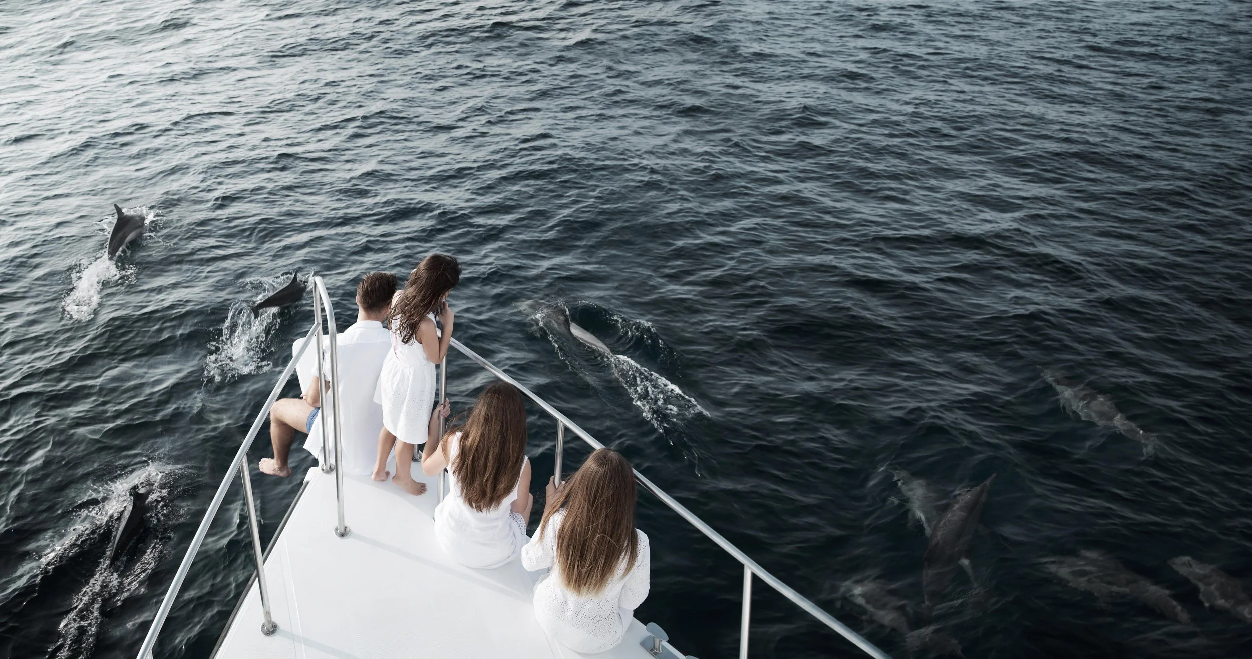 Dolphin Boat Lifestyle 076_v2.jpg