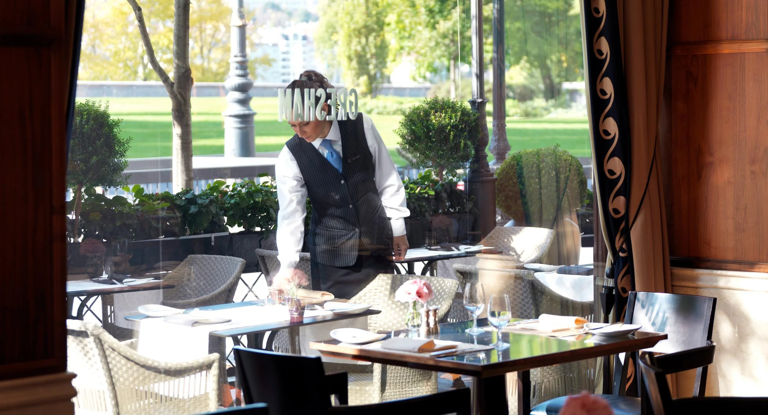 021 Gresham Restaurant A_0006.jpg
