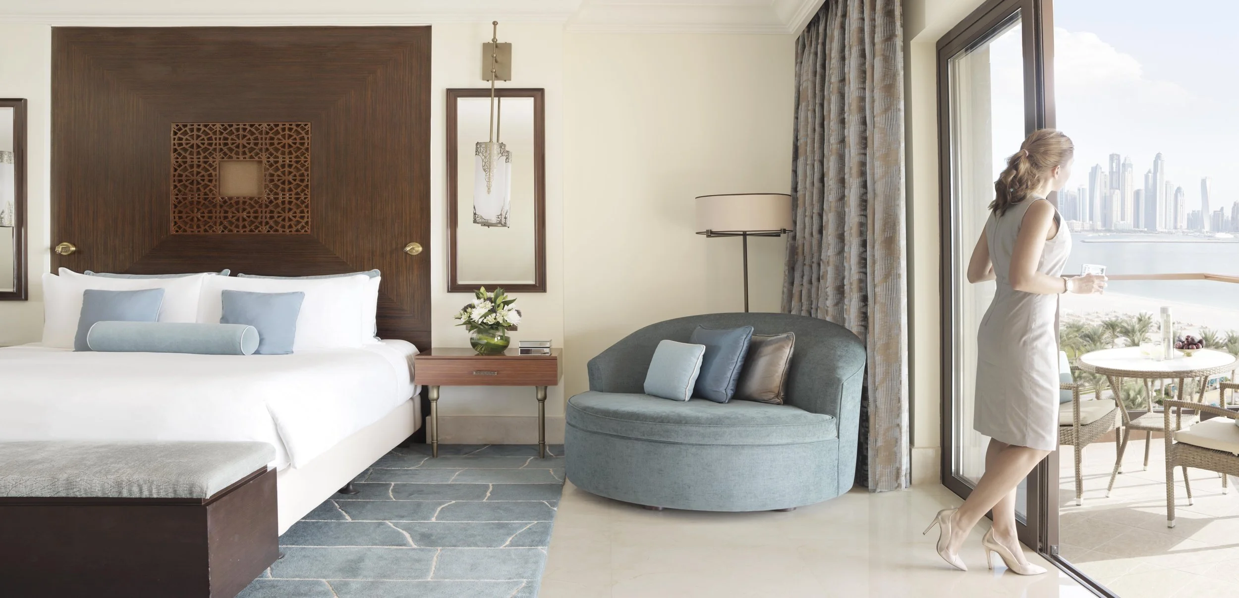13 FTP One Bed Corner Suite Bedroom Lifestyle_0004.jpg