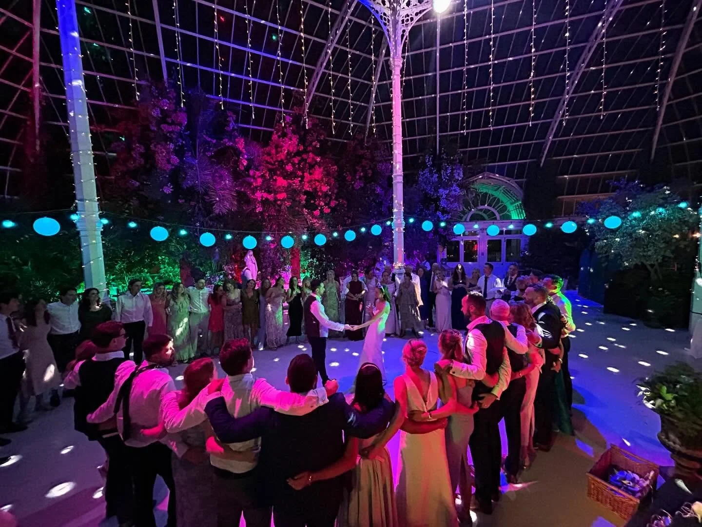 Incredible scenes celebrating with @_rebeccamurtagh and @elliot_murtagh

@seftonparkpalmhouse