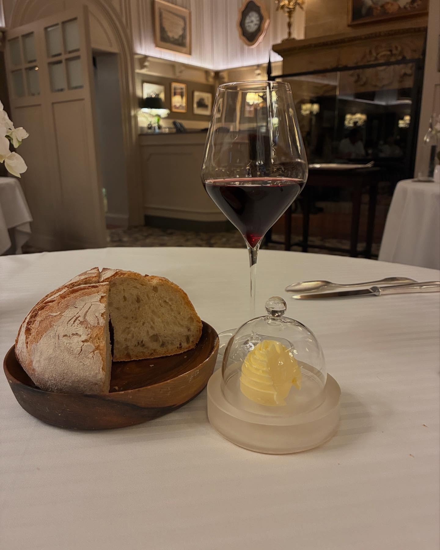 What more in life does one need!
.
.
.
# 🇫🇷🥖🍷
