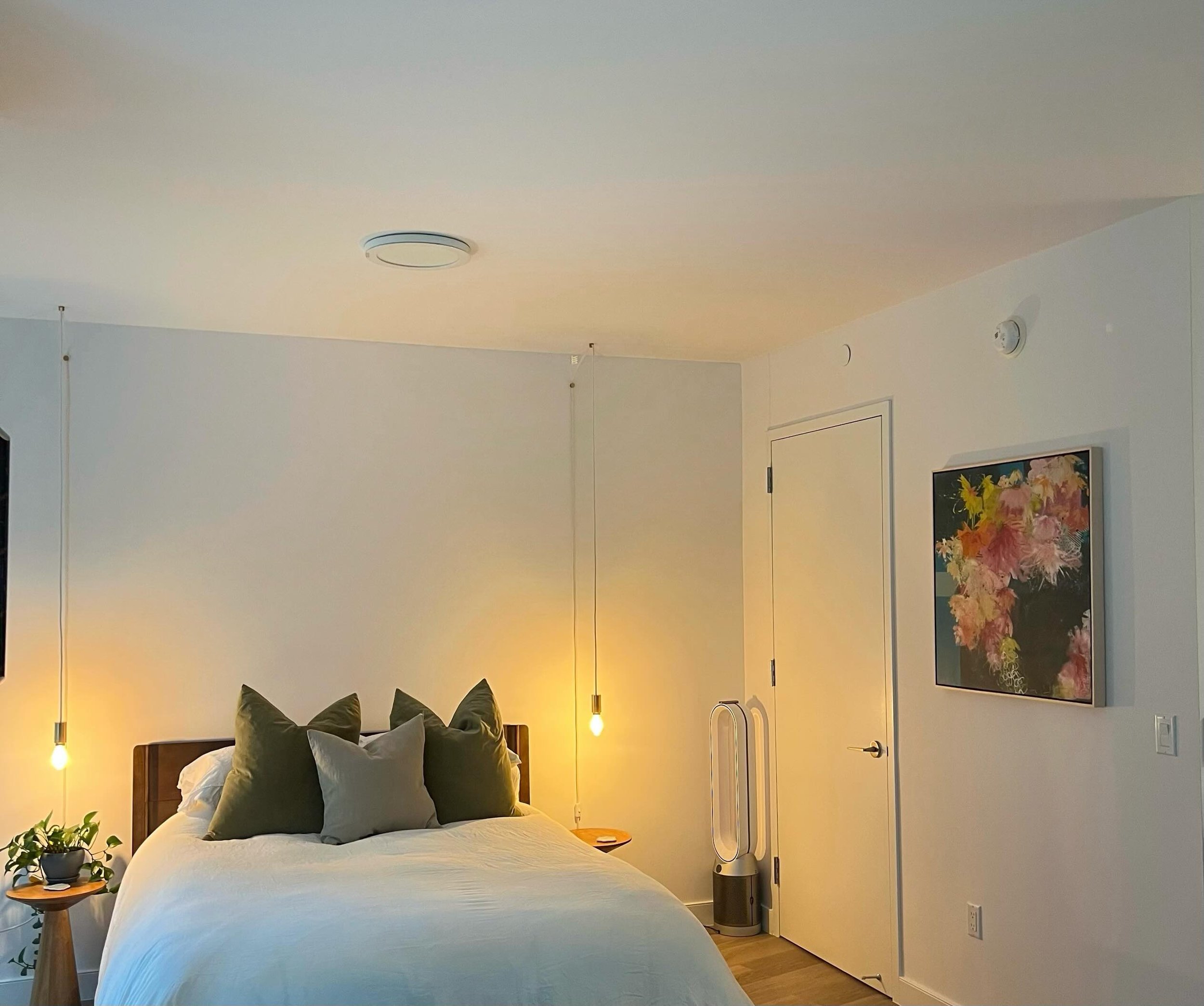 Always wonderful to get photos of work in their forever home! &ldquo;High Summer&rdquo; looks right at home!
.
.
.#insituartwork #foreverhome #bestclientever #botanicalartwork #gratitudeistheattitude