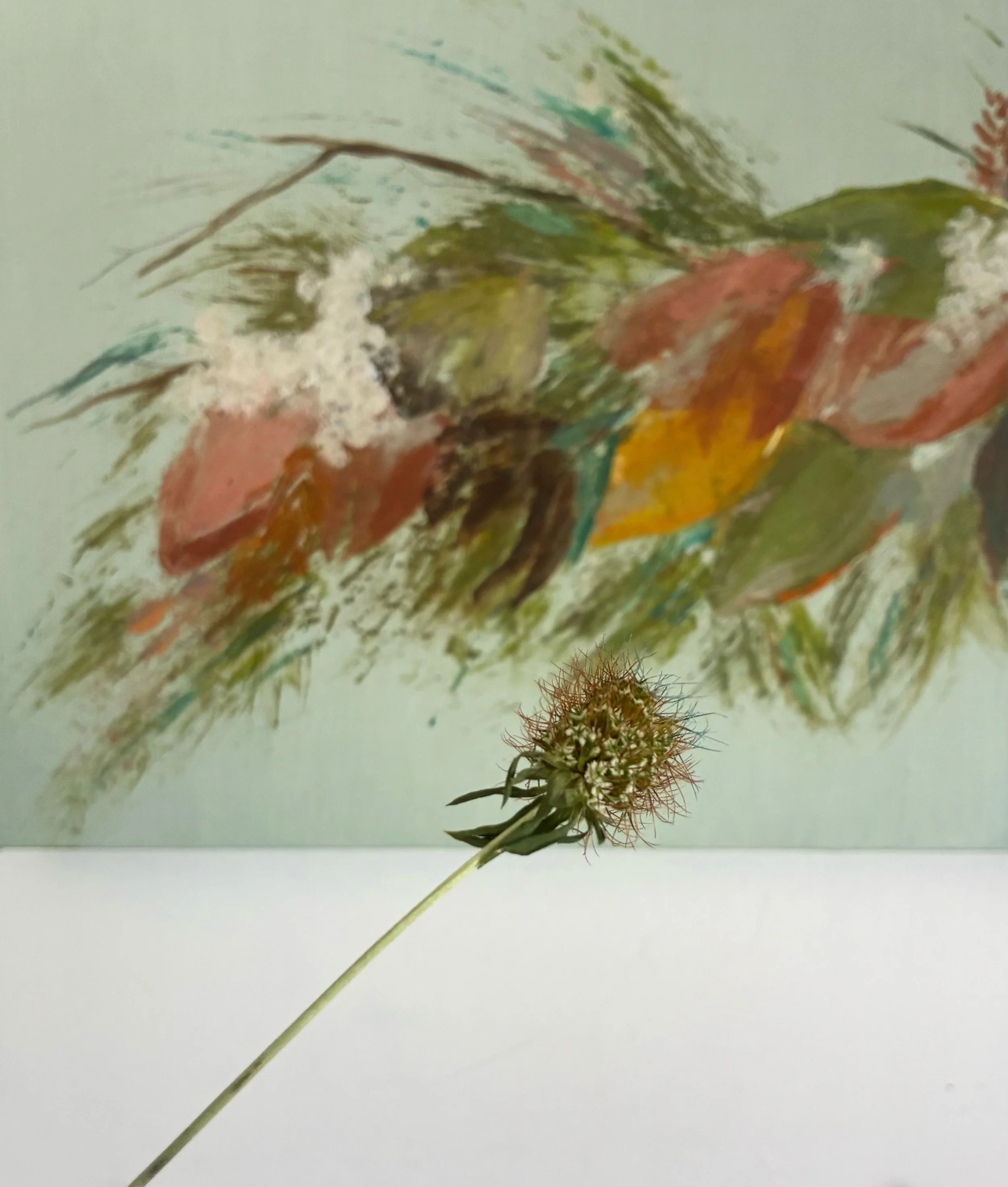 My latest painting tool&hellip; a dried thistle, who knew? 🤷🏼&zwj;♀️ Convention has its limits!
.
.
. #mixedmediaartwork #unconventionalpaintingtools #artforhome #doitfortheprocess #colorjunkie