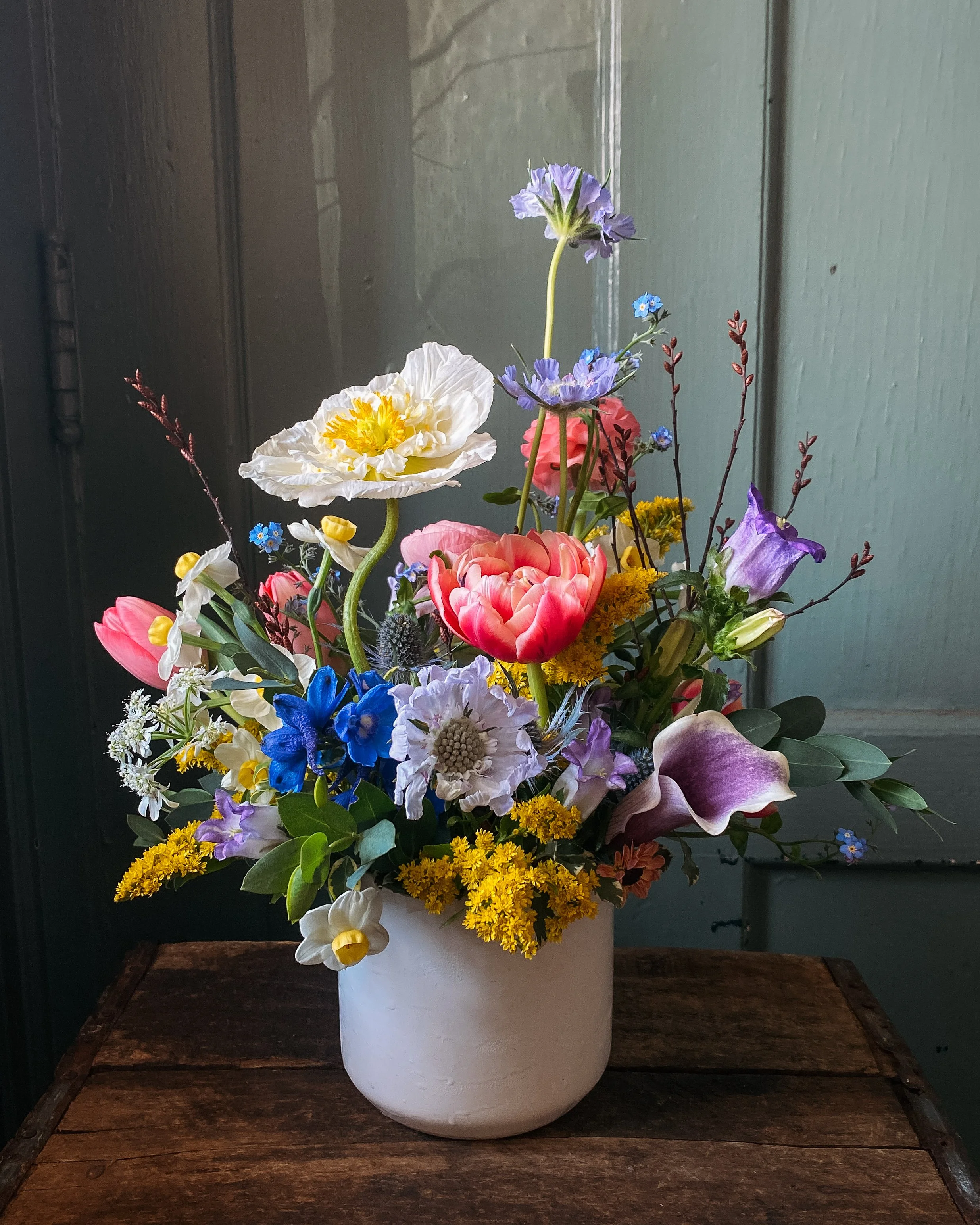 Seasonal flower arranging workshop using local materials