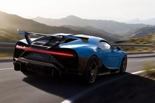Bugatti-Chiron-Pur-Sport-2.jpg