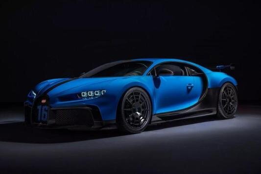 Bugatti-Chiron-Pur-Sport-5.jpg